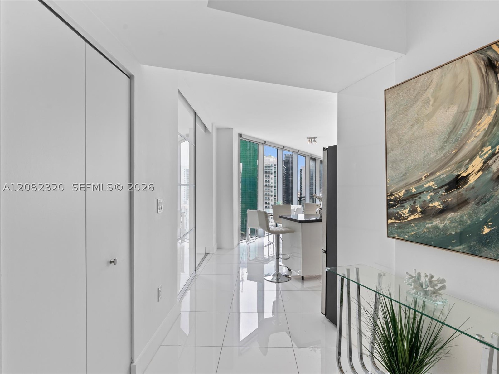 92 SW 3rd St #3501, Miami FL 33130
