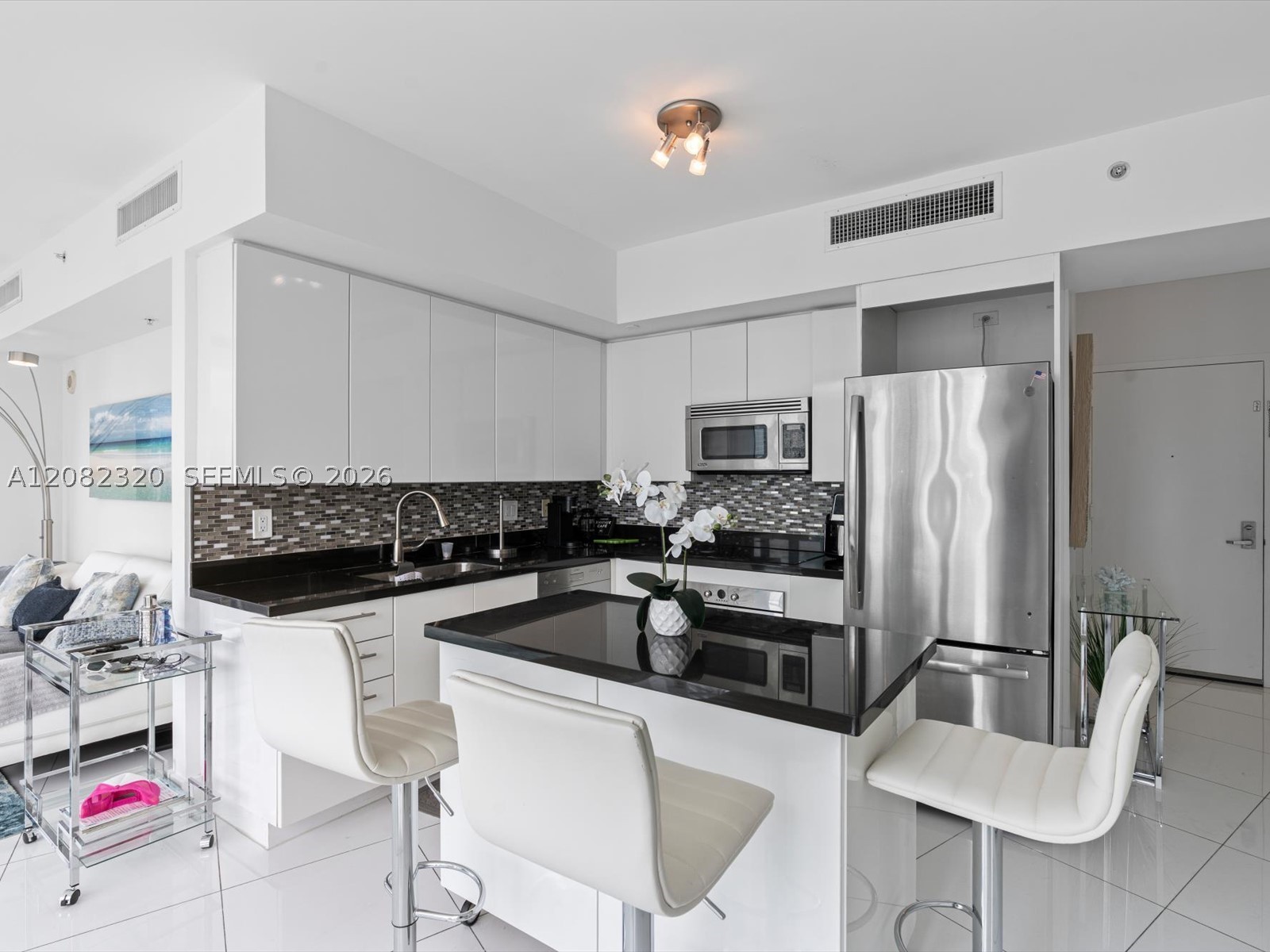 92 SW 3rd St #3501, Miami FL 33130