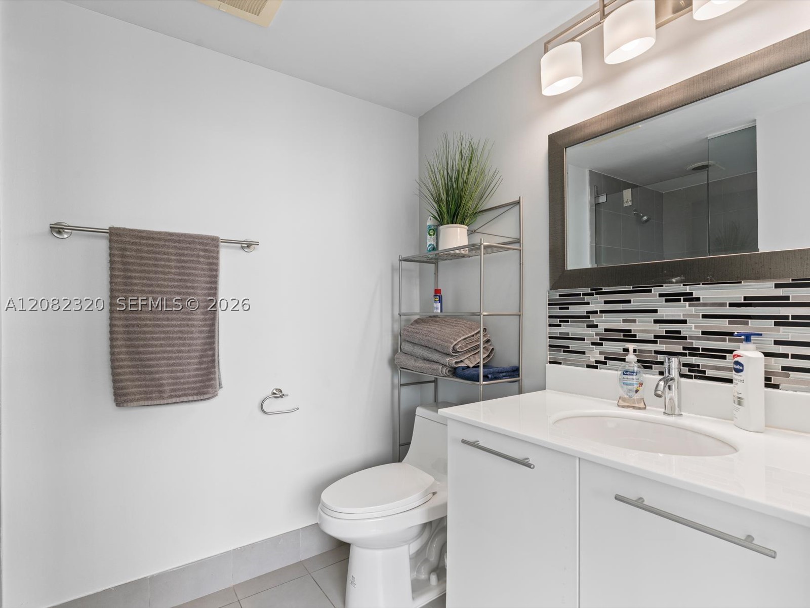 92 SW 3rd St #3501, Miami FL 33130