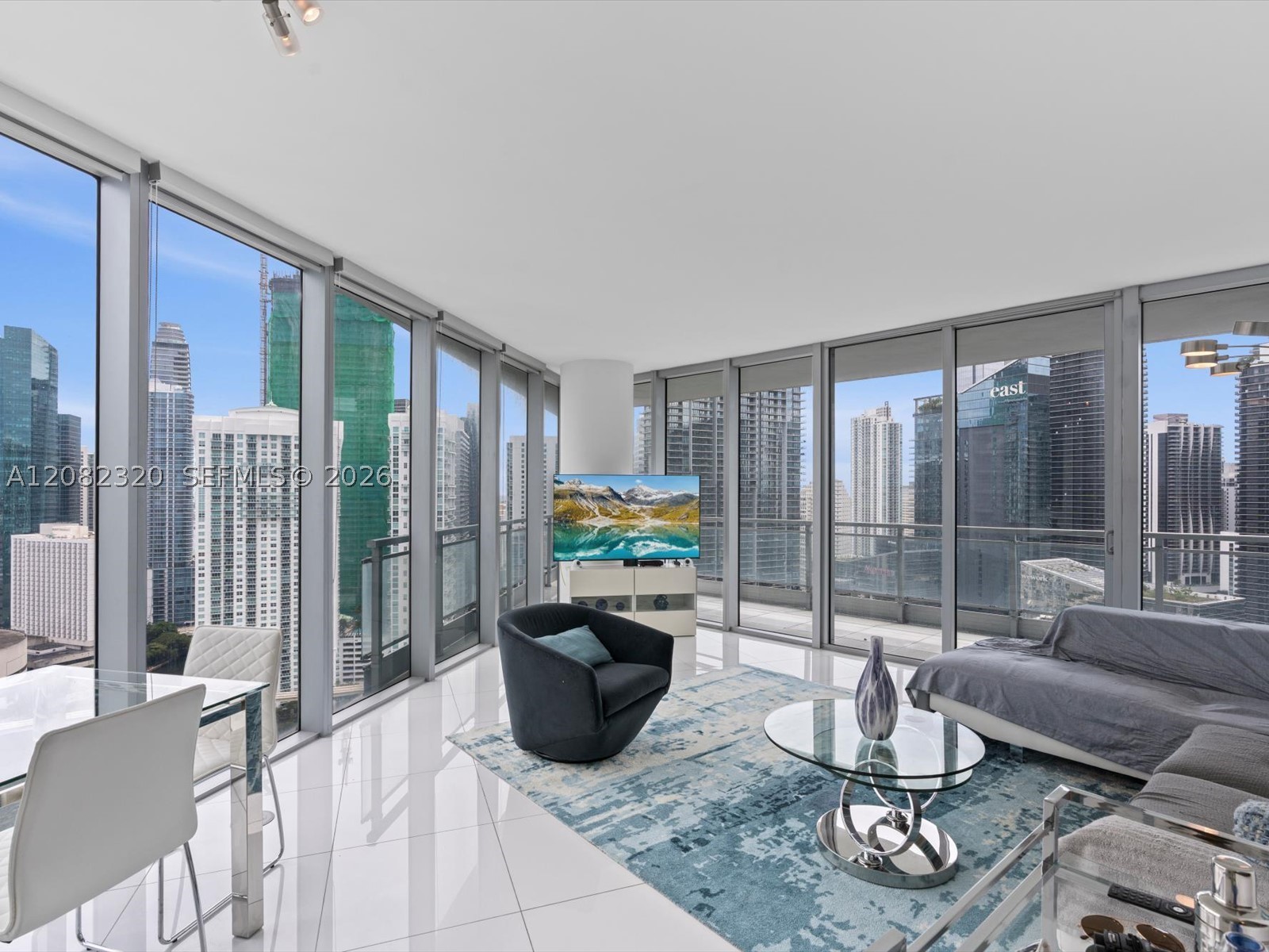 92 SW 3rd St #3501, Miami FL 33130