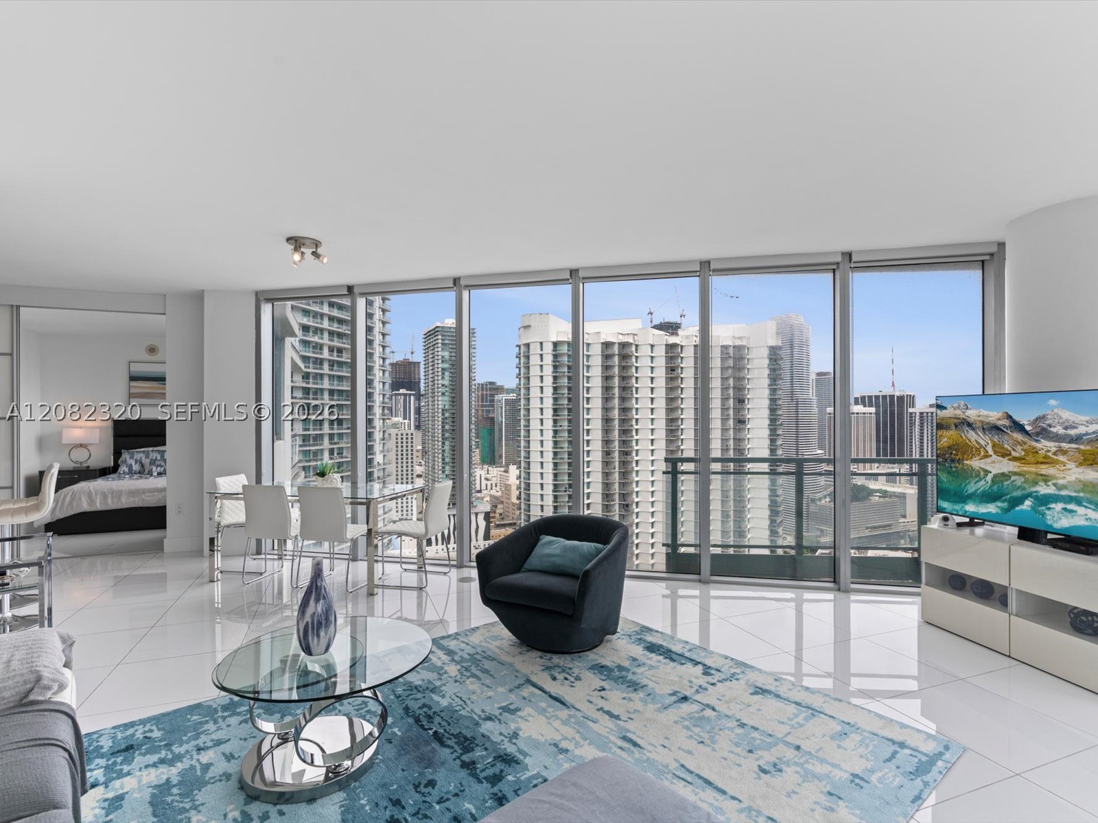 92 SW 3rd St #3501, Miami FL 33130
