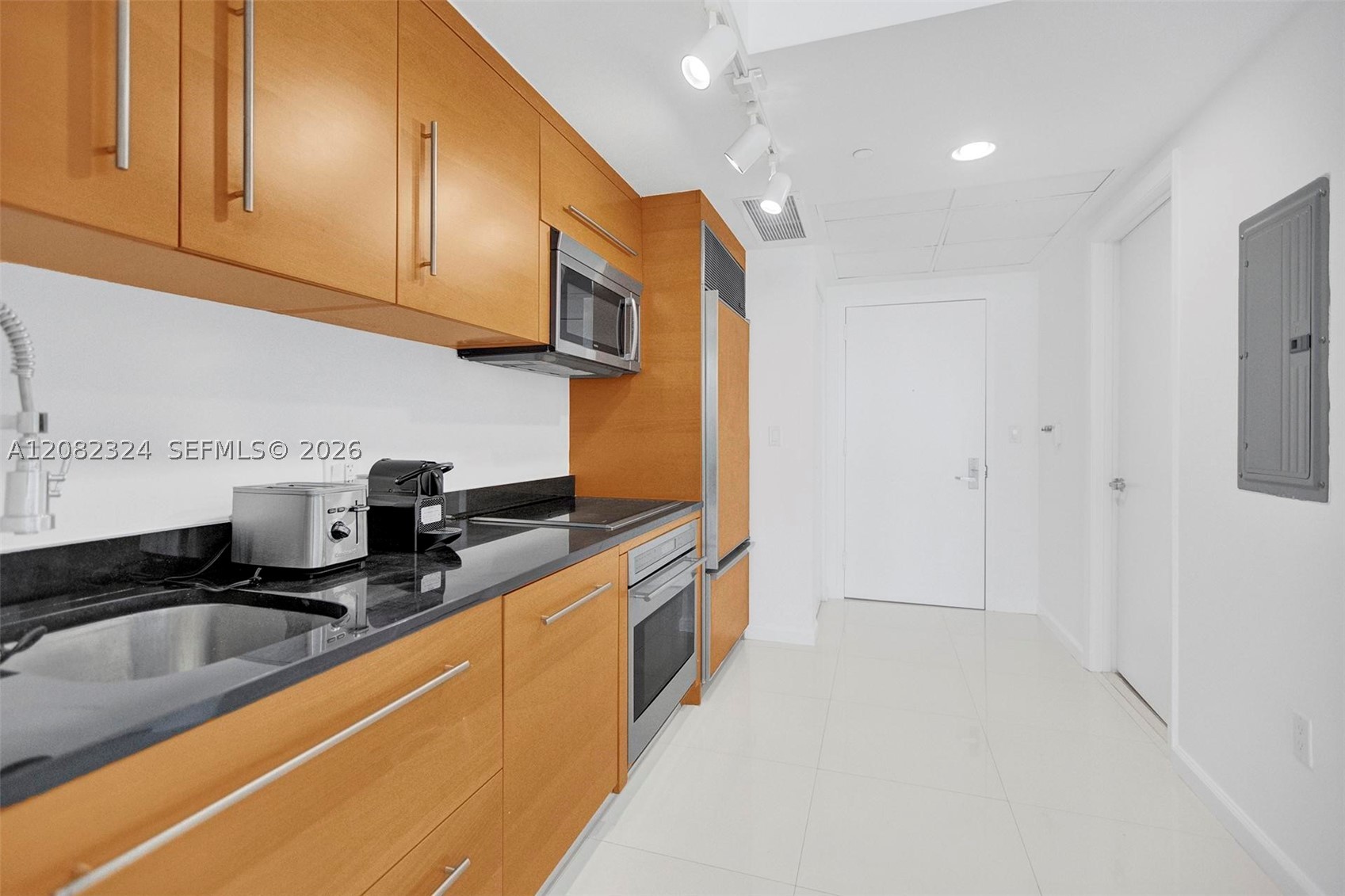 475 Brickell Ave #5010, Miami FL 33131
