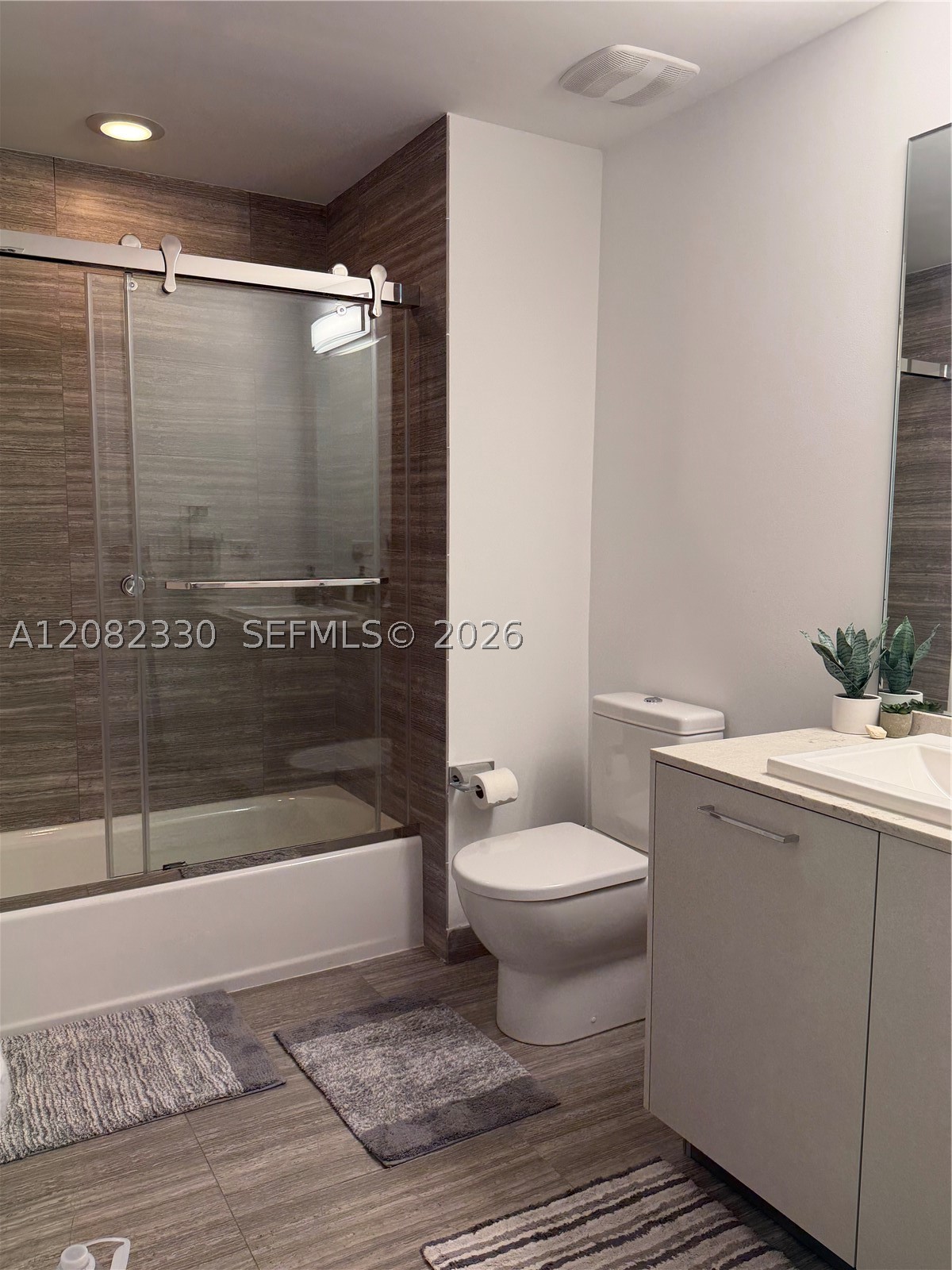 1010 Brickell Ave #2302, Miami FL 33131
