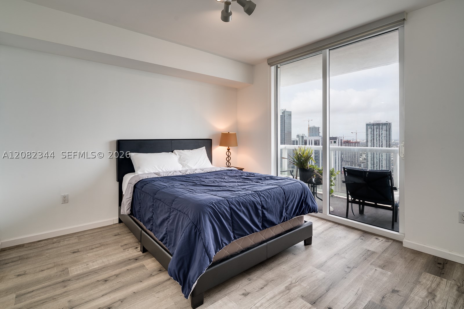 50 Biscayne Blvd #4505, Miami FL 33132