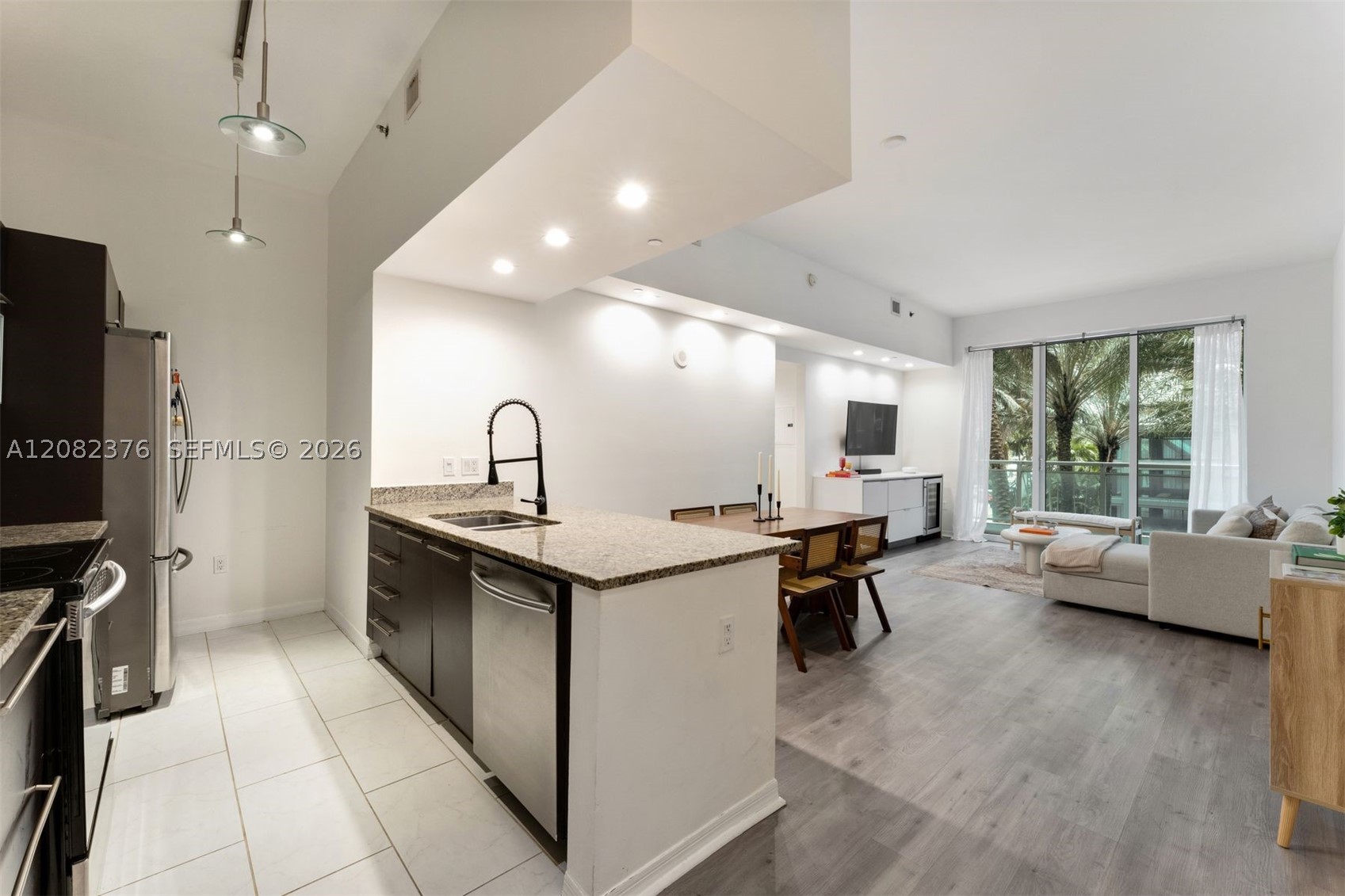 951 Brickell Ave #201, Miami FL 33131