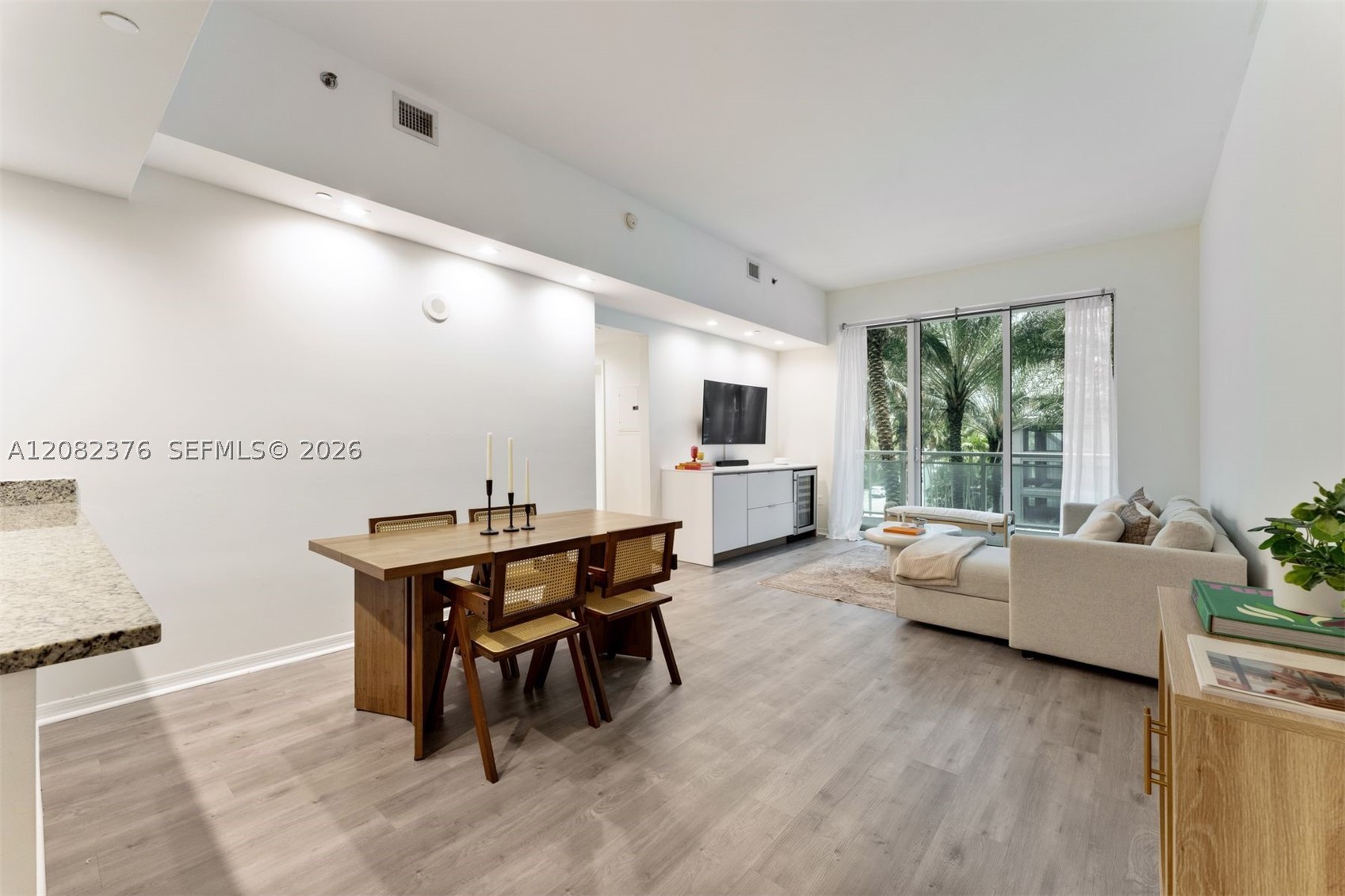 951 Brickell Ave #201, Miami FL 33131