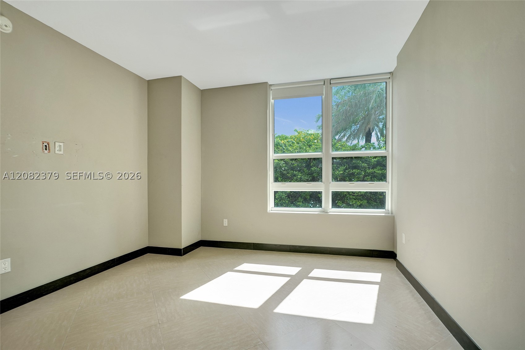 951 Brickell Ave #1106, Miami FL 33131