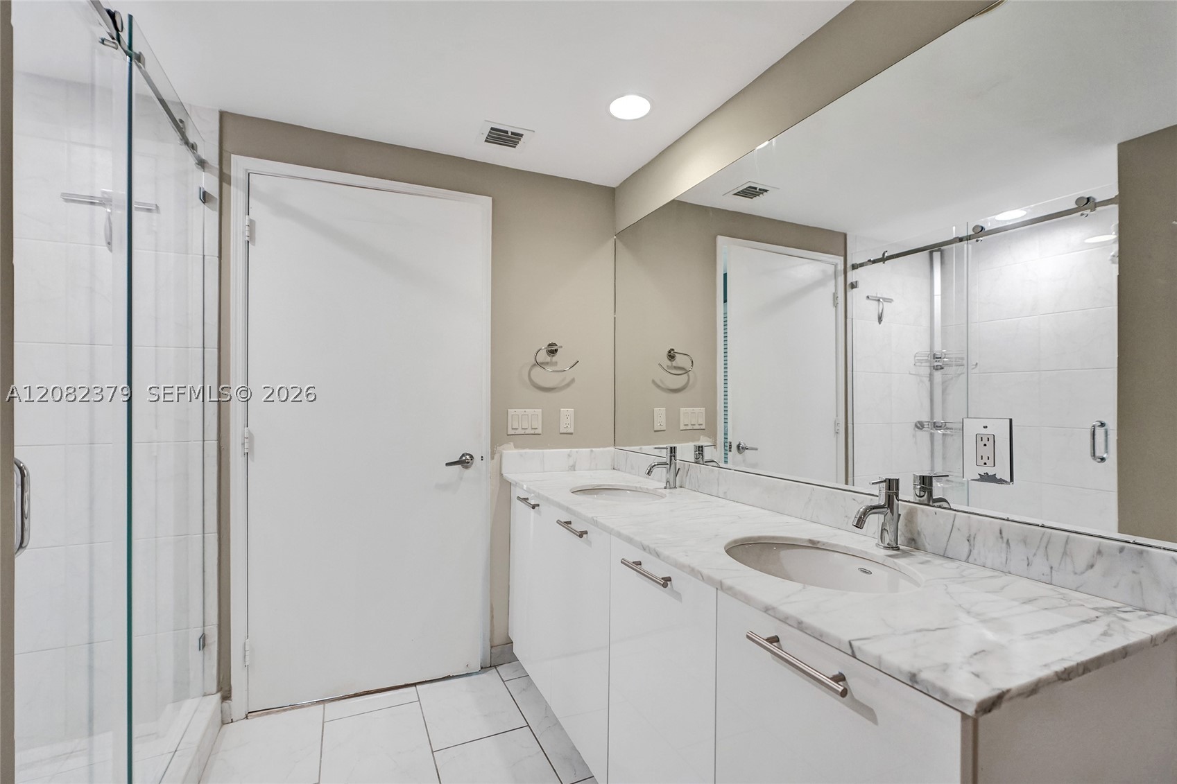 951 Brickell Ave #1106, Miami FL 33131