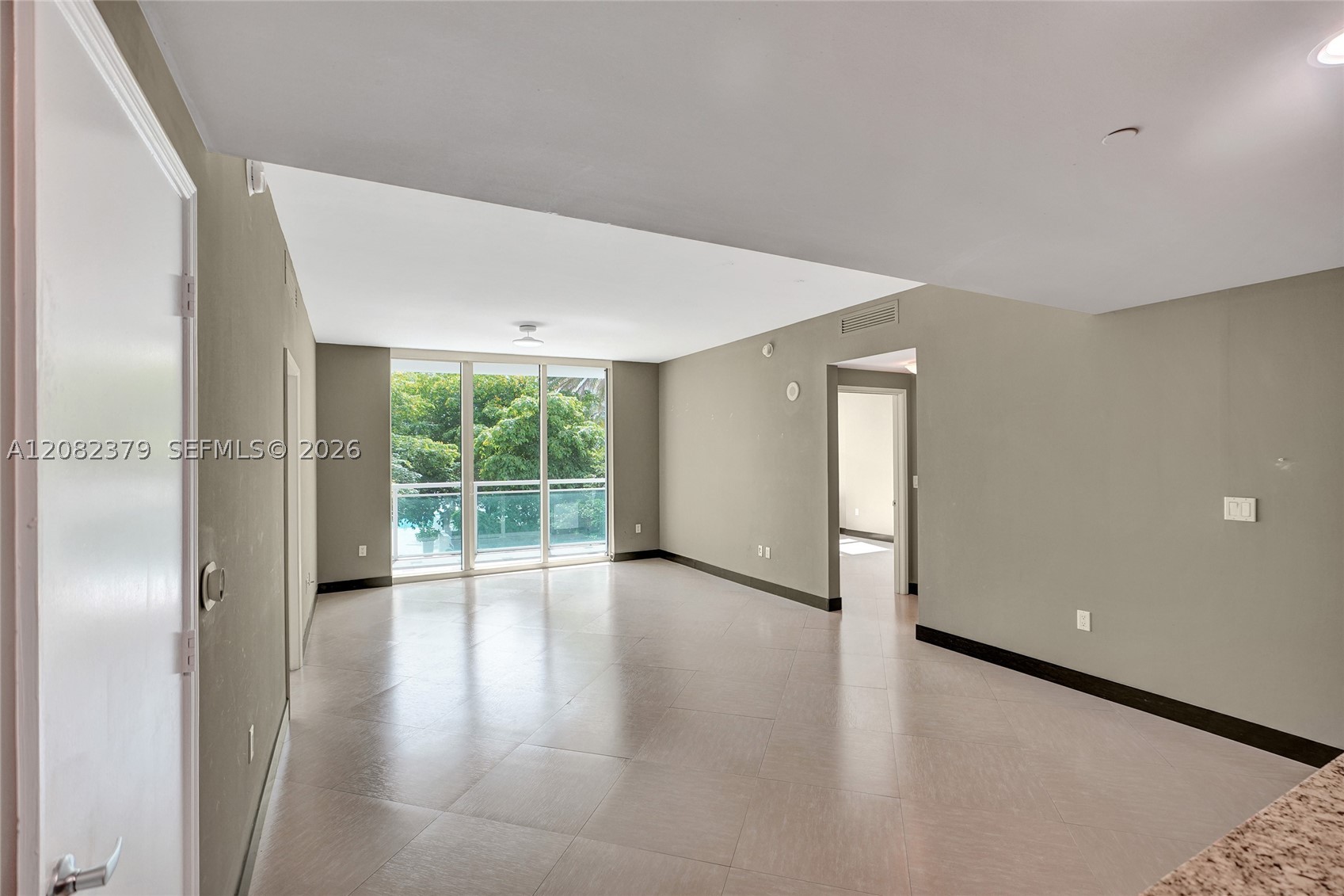 951 Brickell Ave #1106, Miami FL 33131