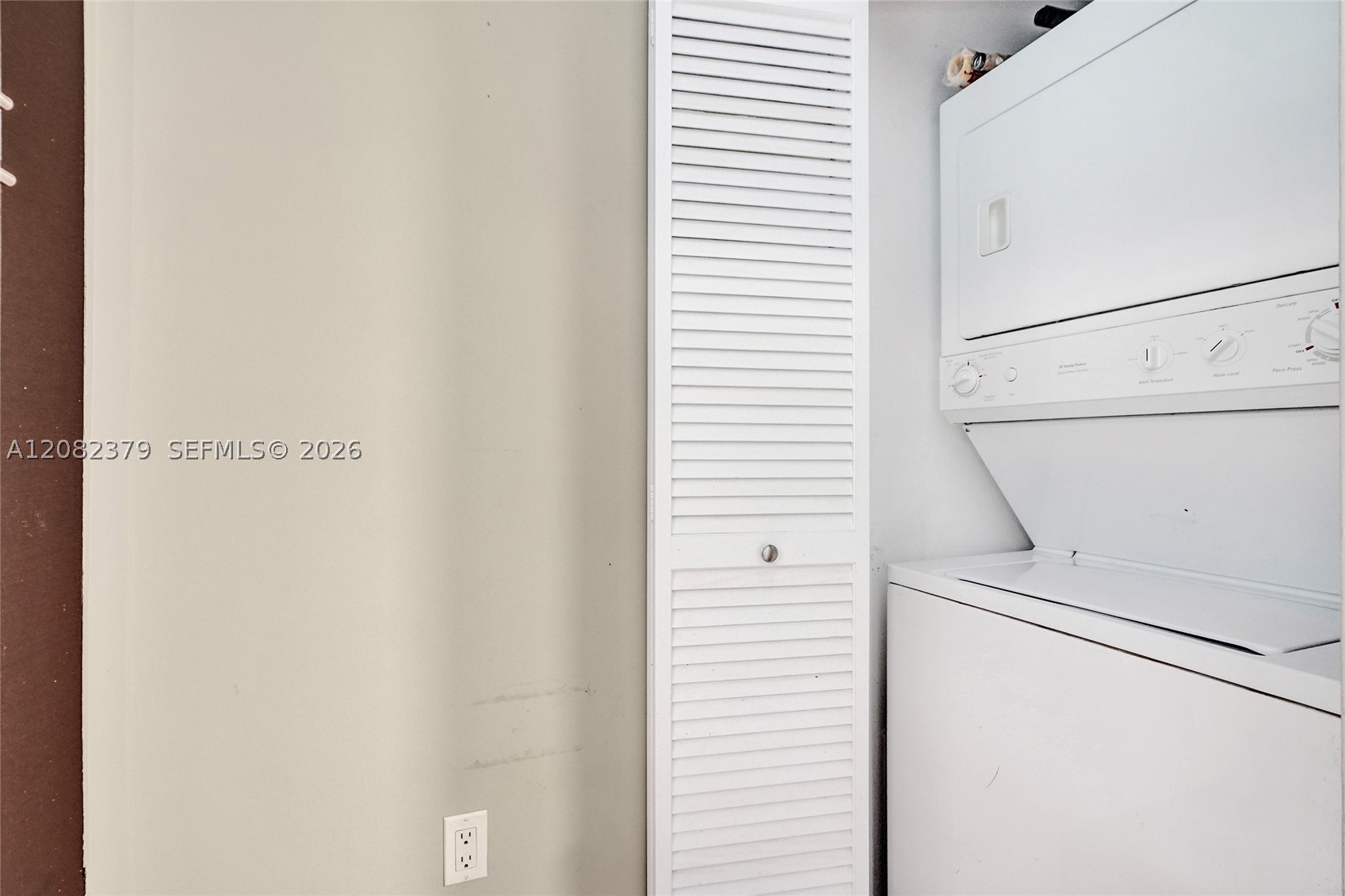 951 Brickell Ave #1106, Miami FL 33131