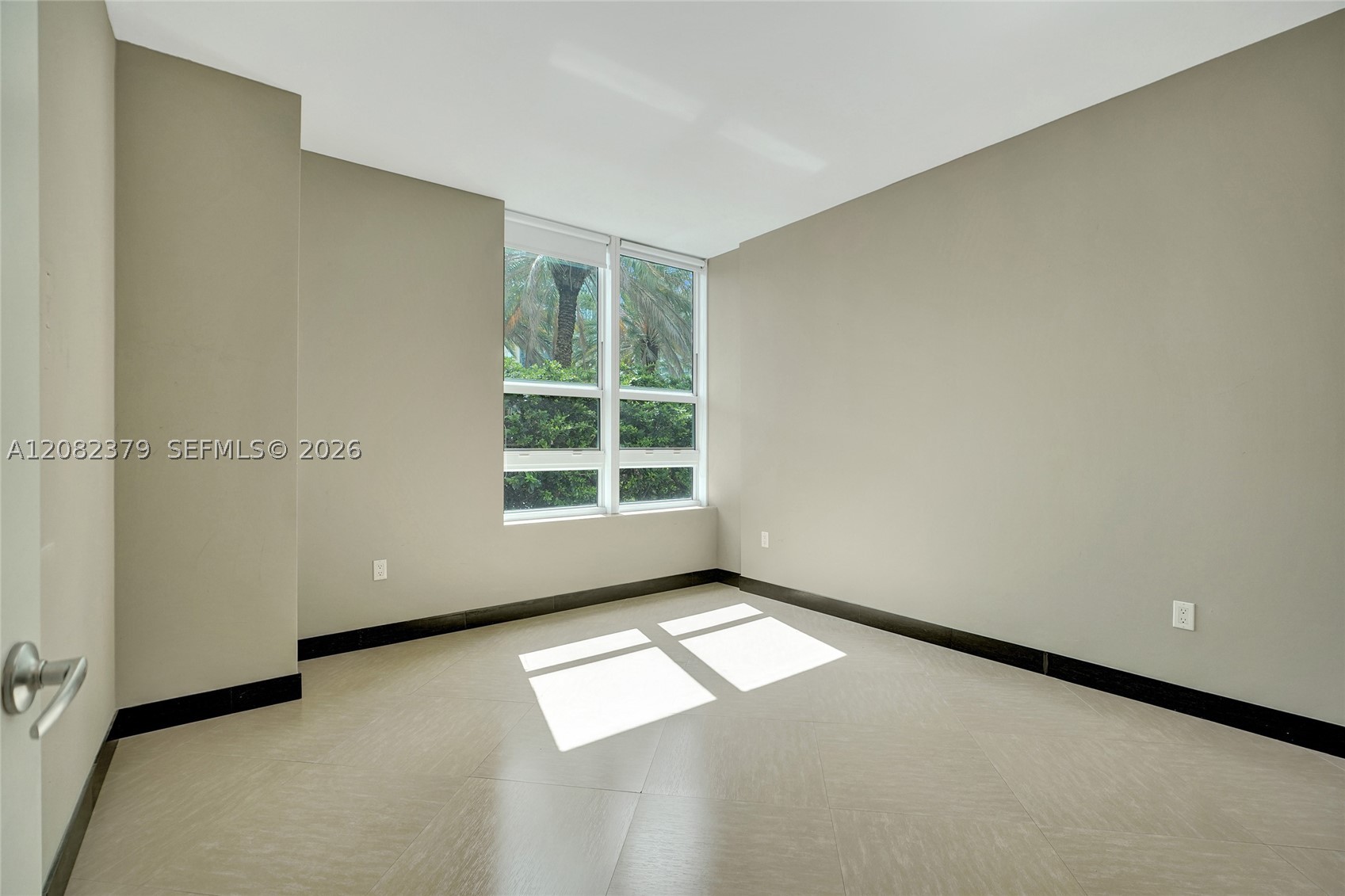 951 Brickell Ave #1106, Miami FL 33131