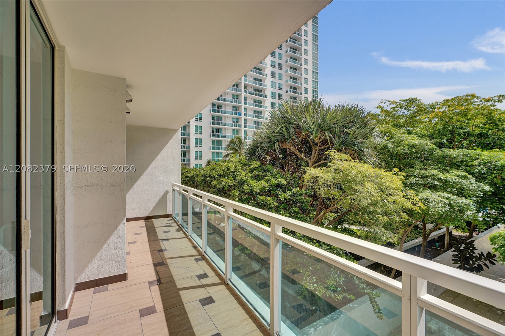 951 Brickell Ave #1106, Miami FL 33131