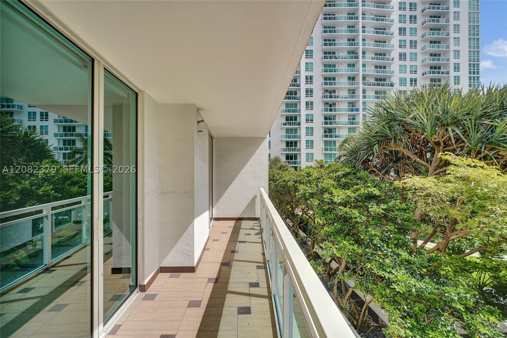 951 Brickell Ave #1106, Miami FL 33131