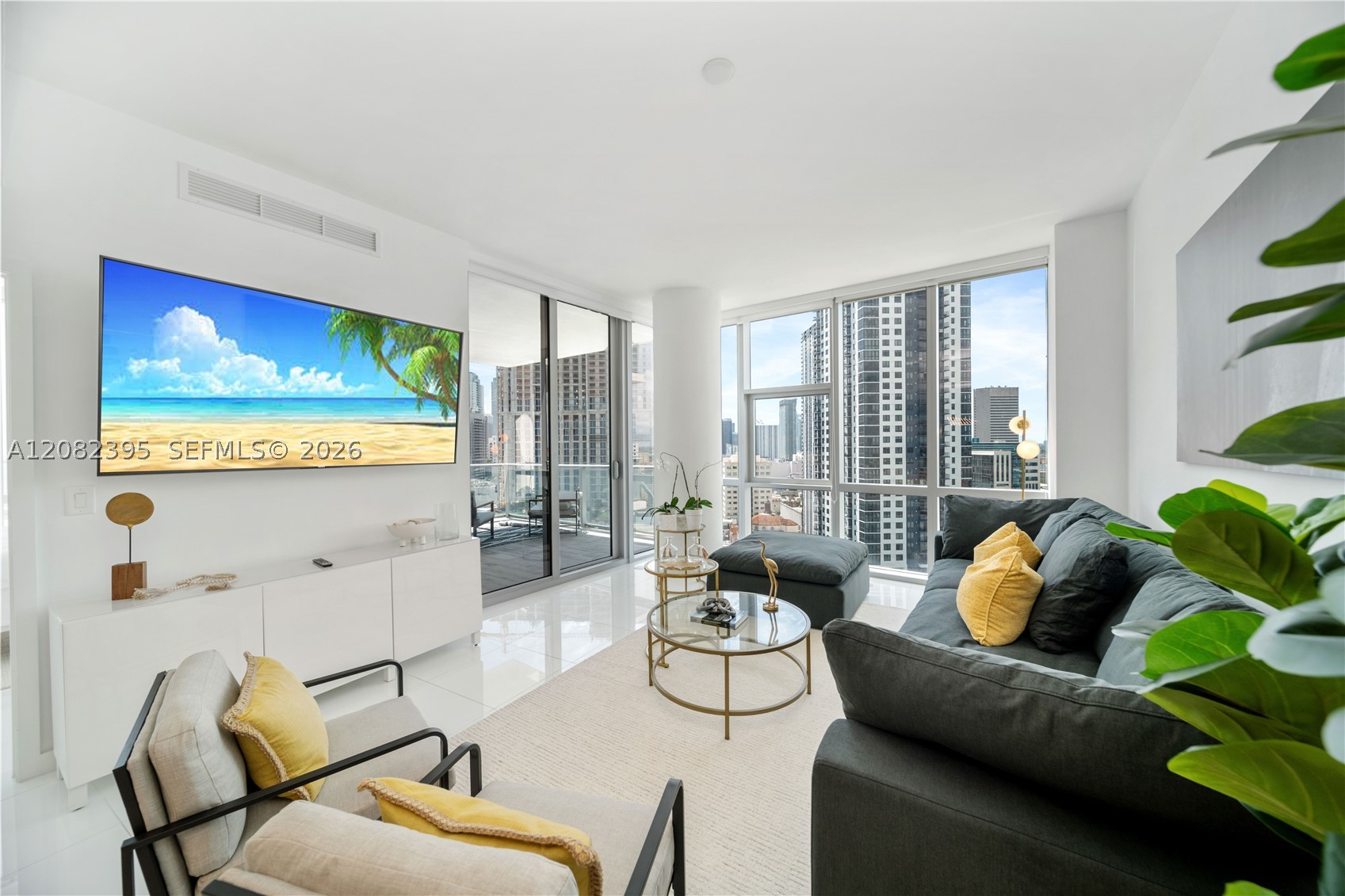 851 NE 1st Ave #2011, Miami FL 33132