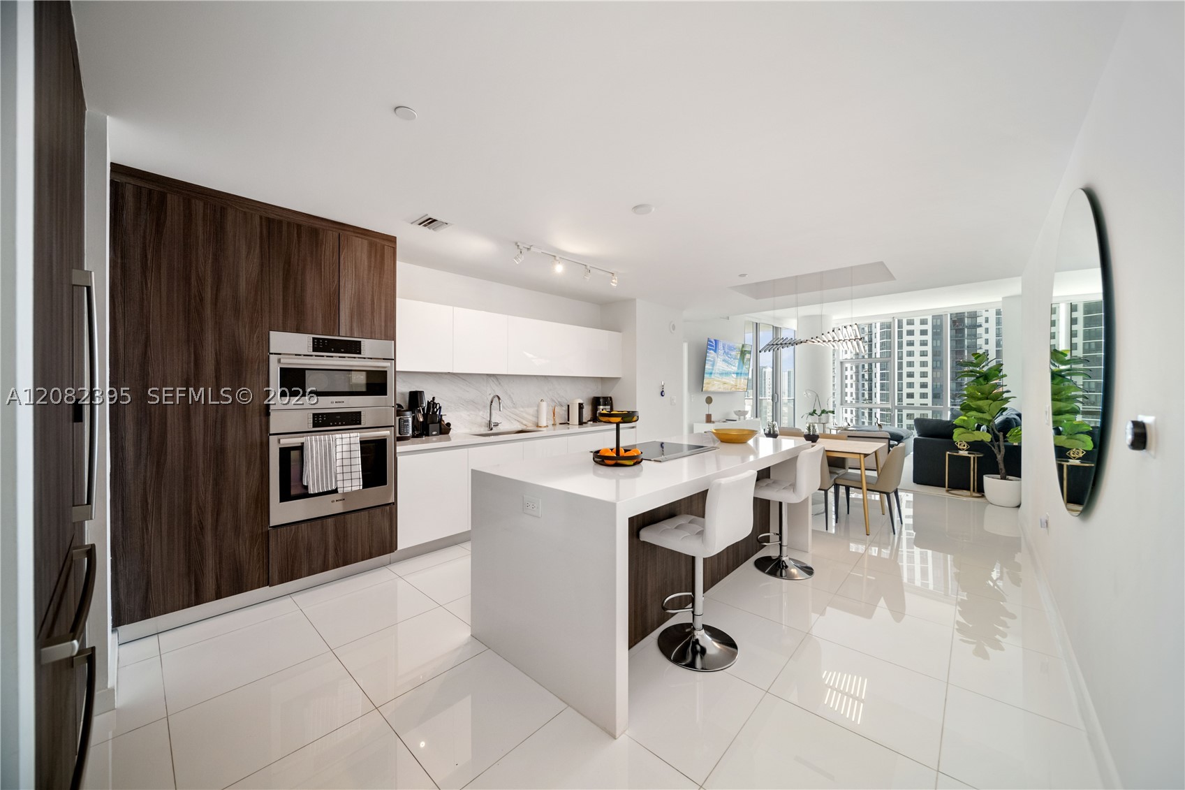 851 NE 1st Ave #2011, Miami FL 33132