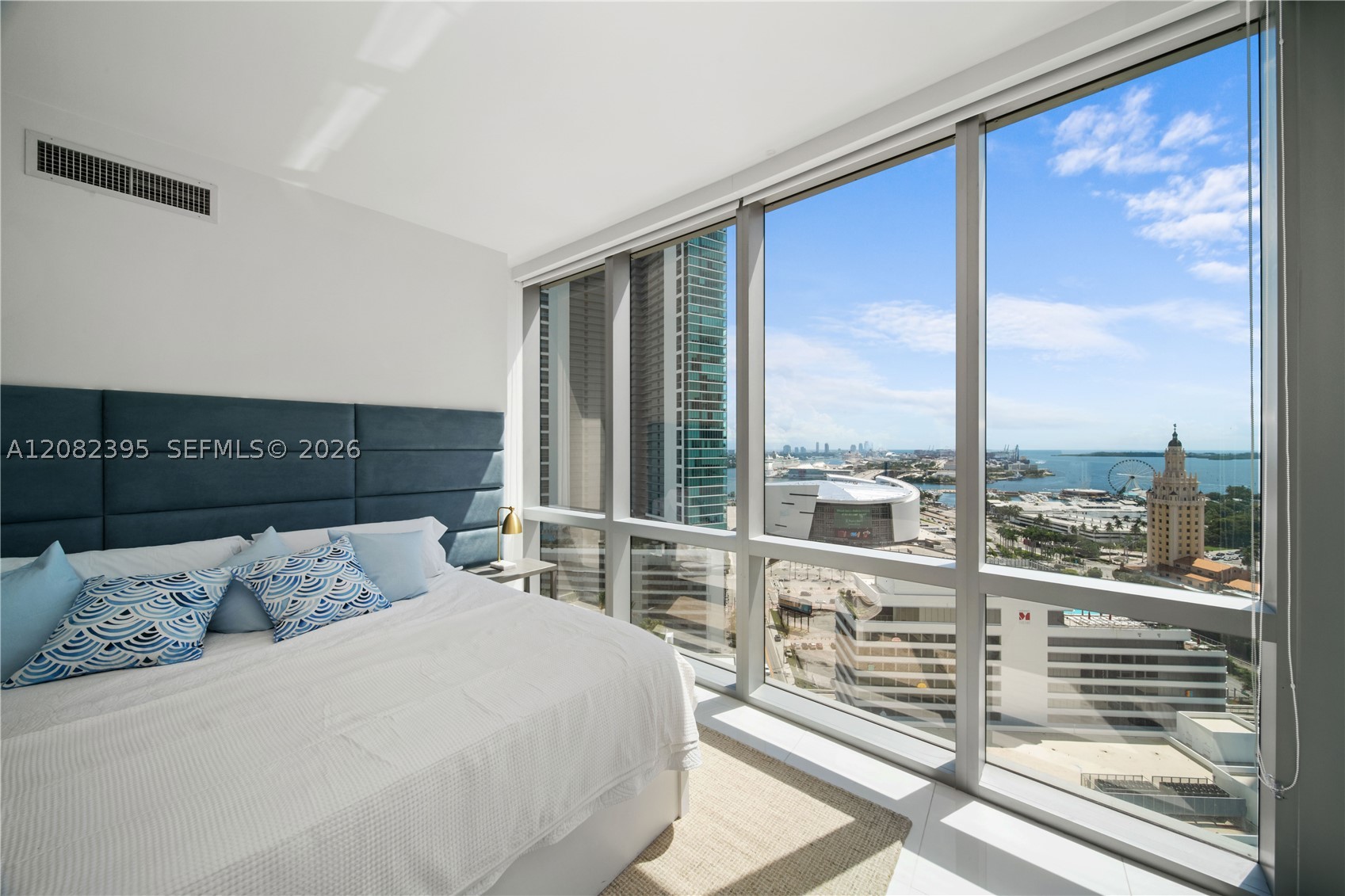 851 NE 1st Ave #2011, Miami FL 33132