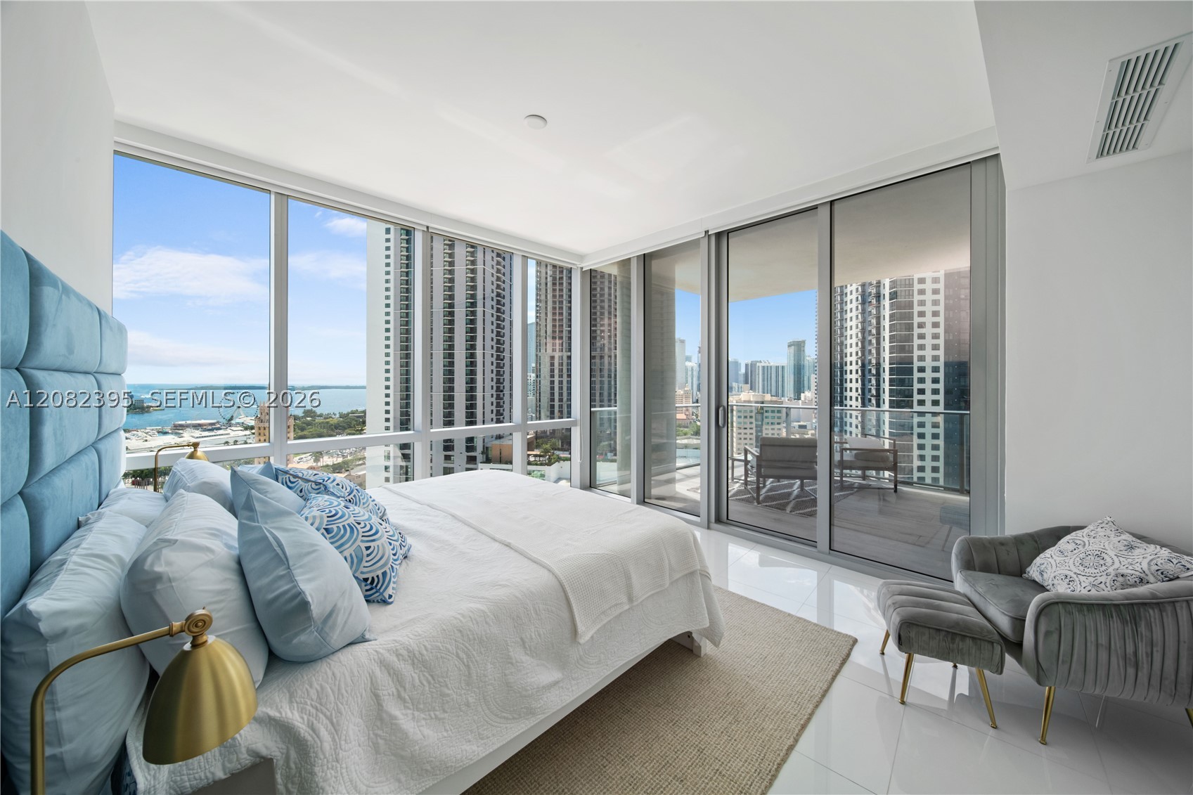 851 NE 1st Ave #2011, Miami FL 33132