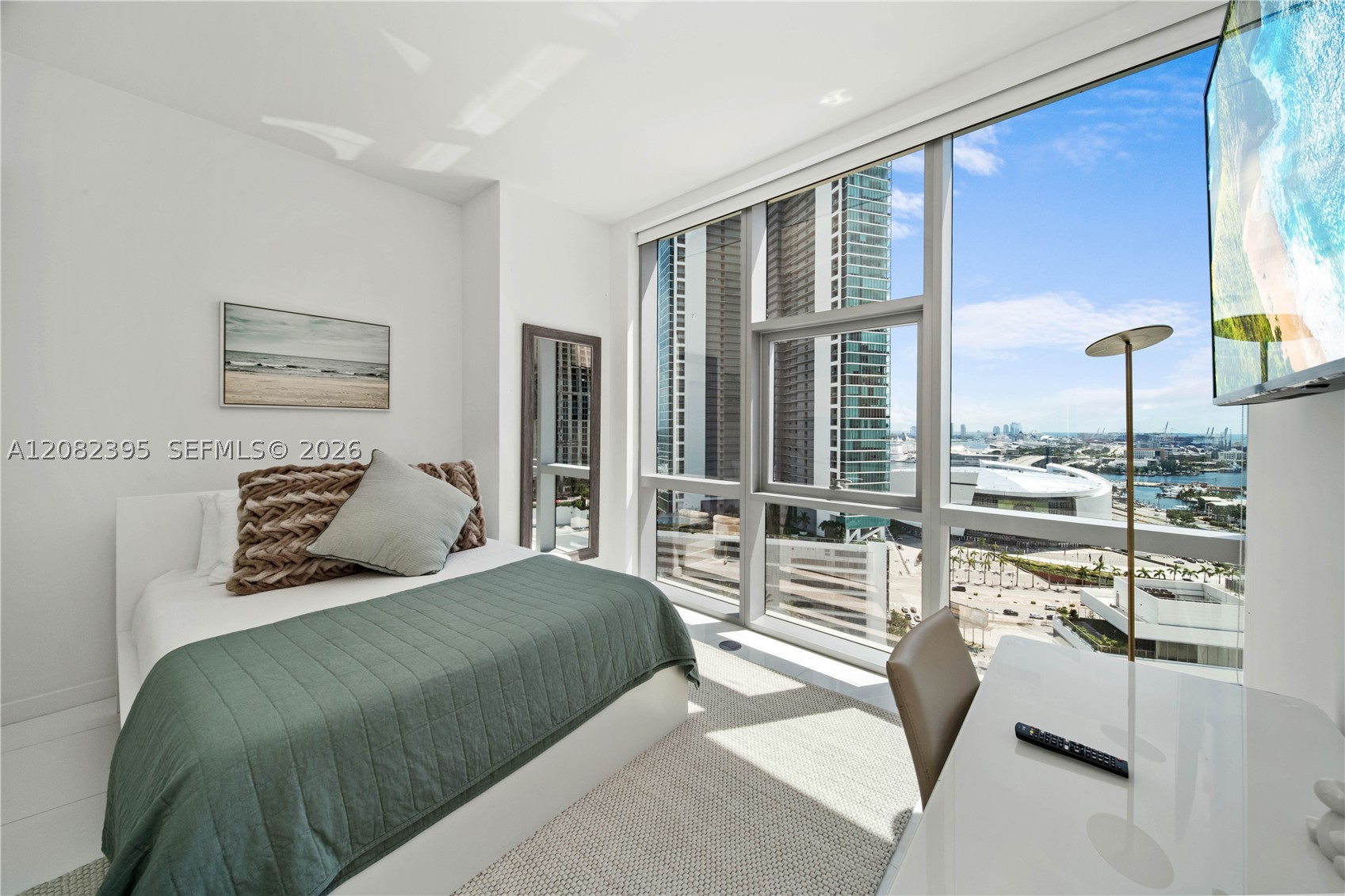 851 NE 1st Ave #2011, Miami FL 33132