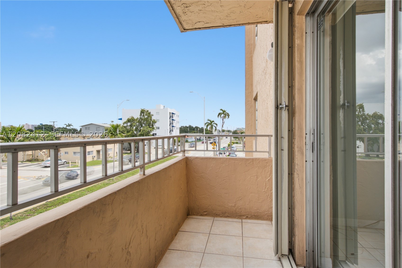 6090 W Flagler St #307, Miami FL 33144