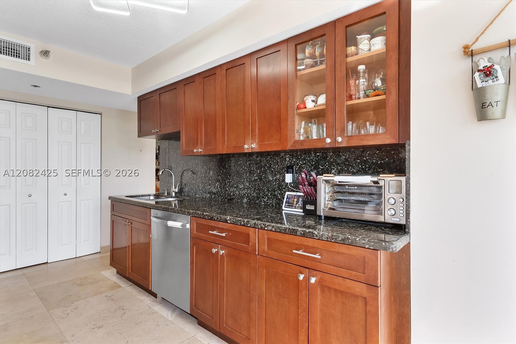 3500 Mystic Pointe Dr #806, Aventura FL 33180