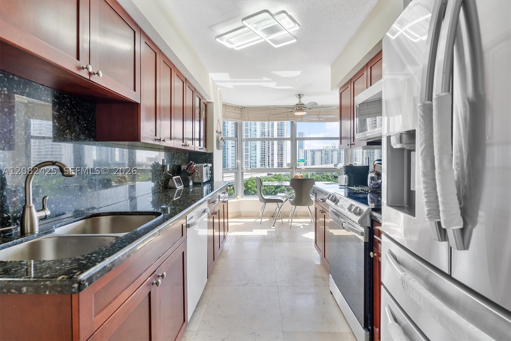 3500 Mystic Pointe Dr #806, Aventura FL 33180