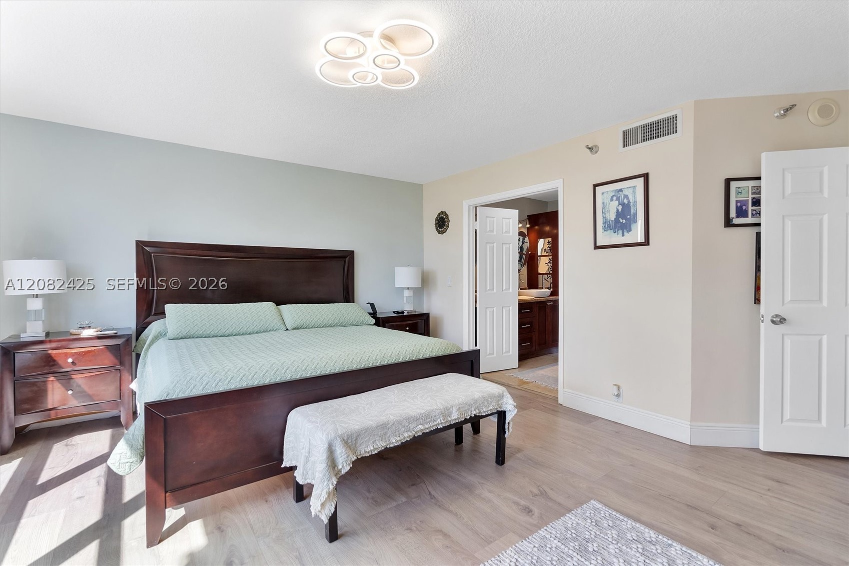 3500 Mystic Pointe Dr #806, Aventura FL 33180