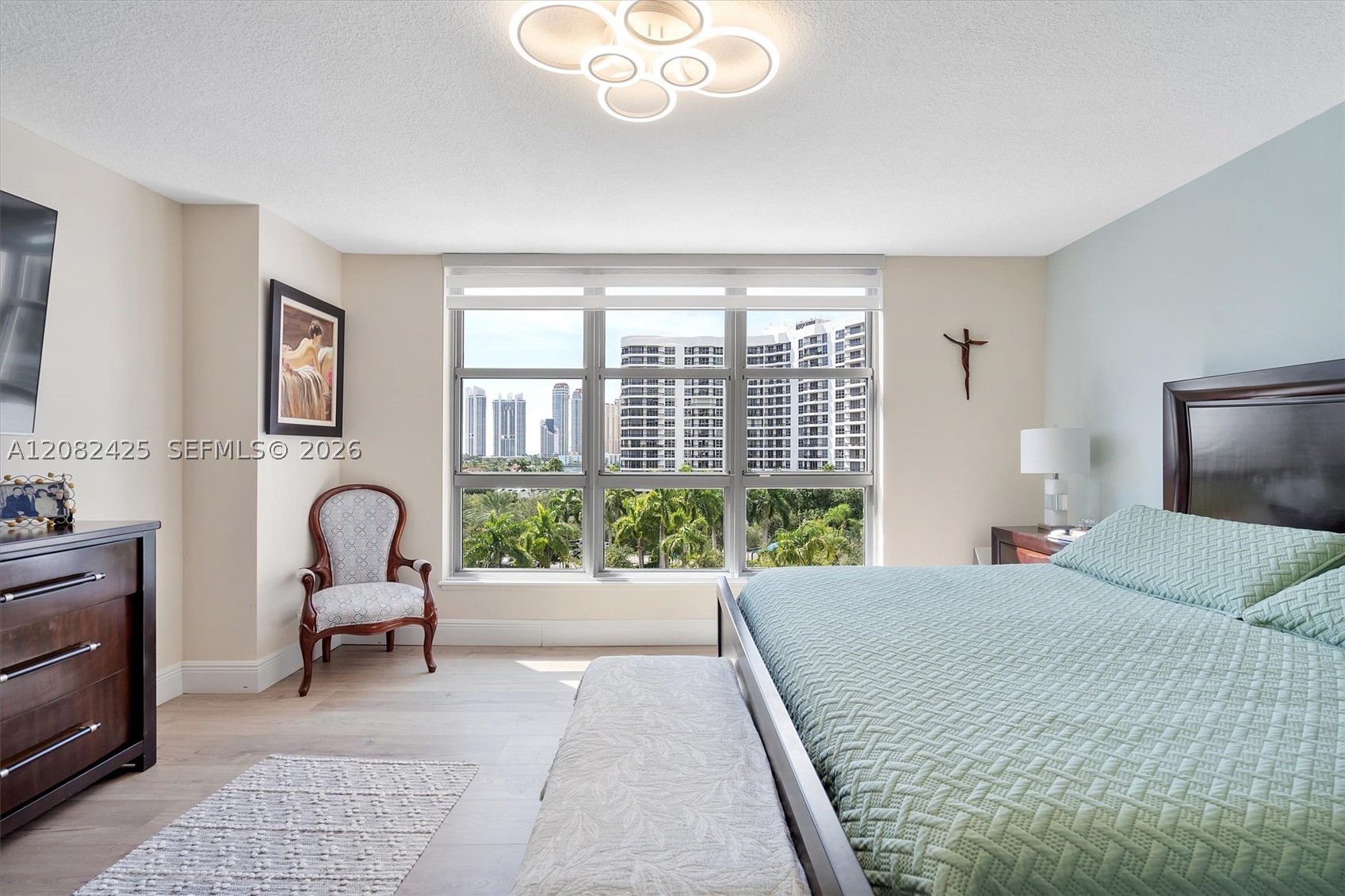 3500 Mystic Pointe Dr #806, Aventura FL 33180
