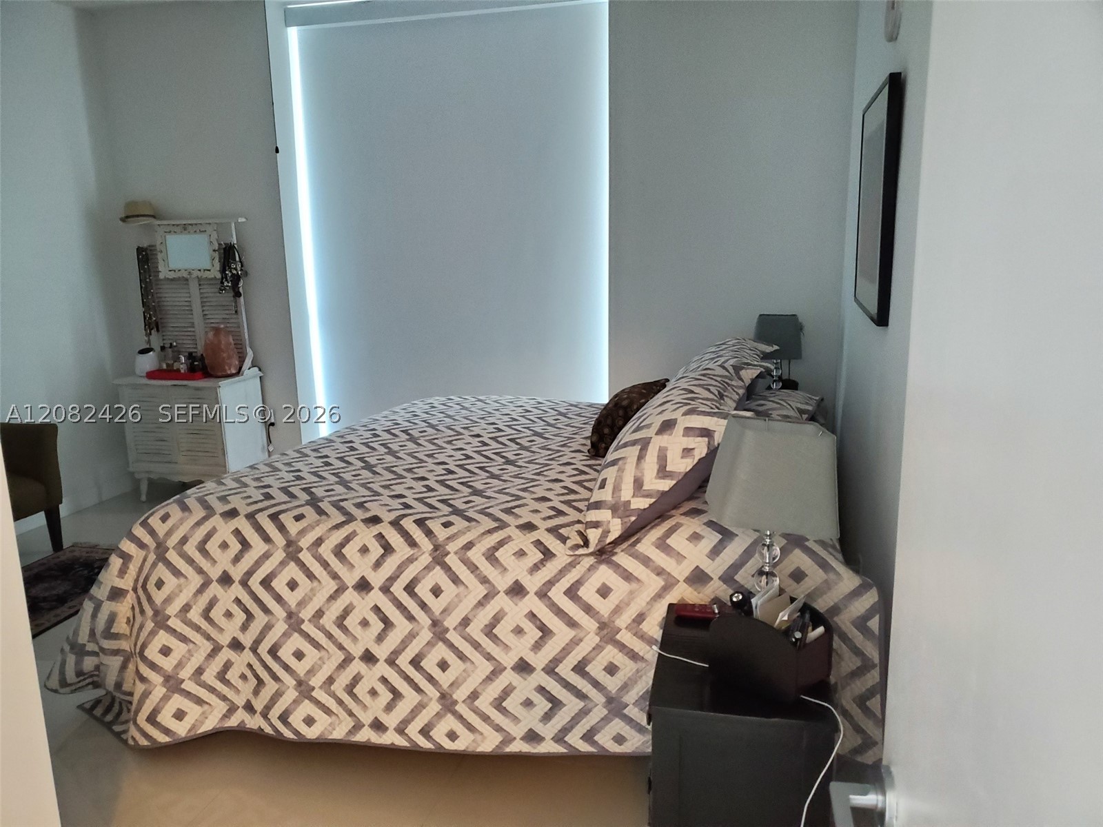 1111 SW 1  AVE #2219-N, Miami FL 33130