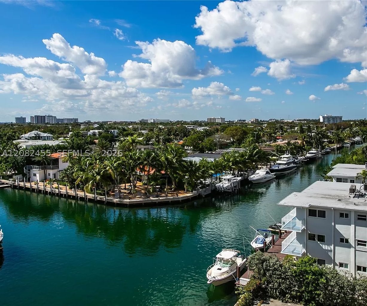 2450 NE 135th St #102, North Miami FL 33181
