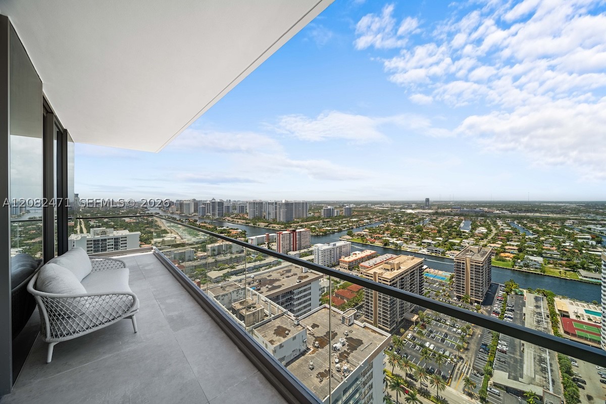 2000 S Ocean Dr #31B, Hallandale Beach FL 33009