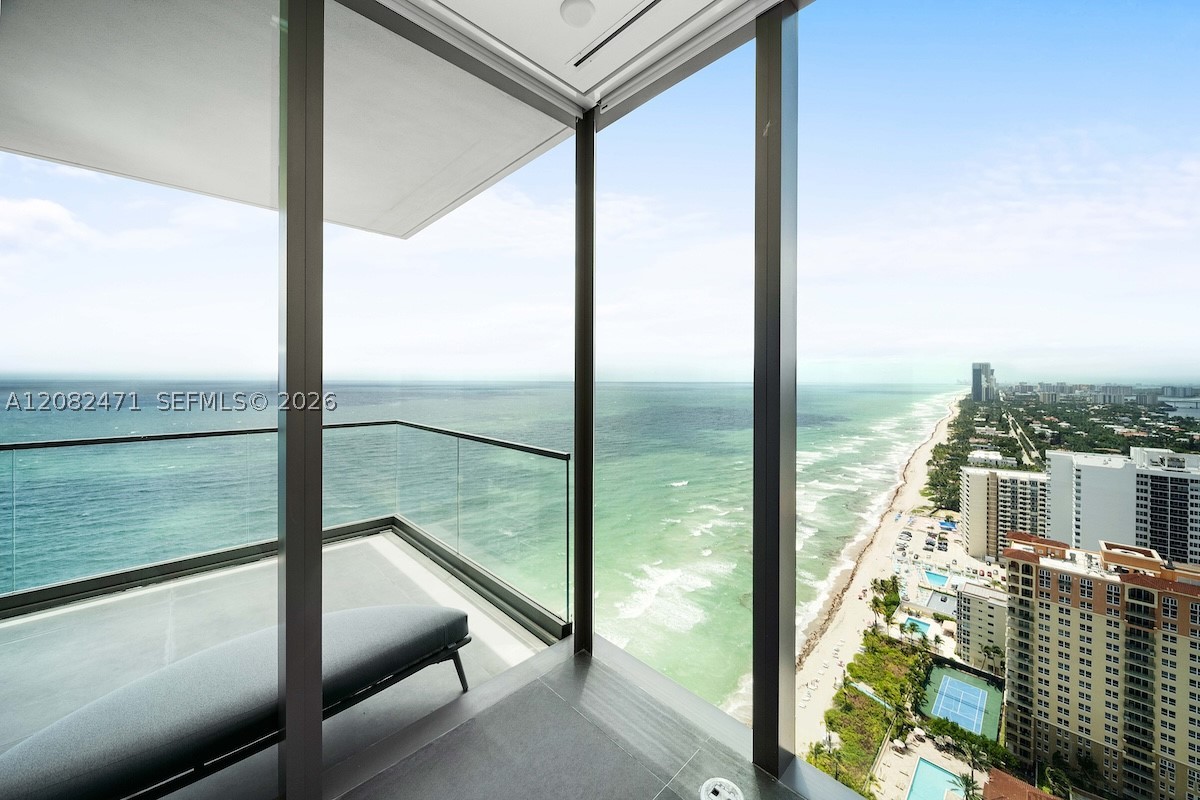 2000 S Ocean Dr #31B, Hallandale Beach FL 33009