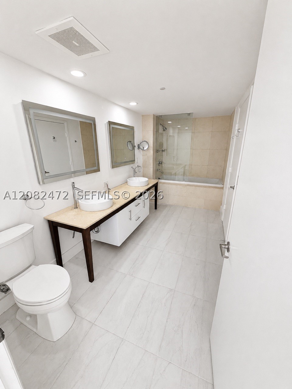 465 Brickell Ave #417, Miami FL 33131