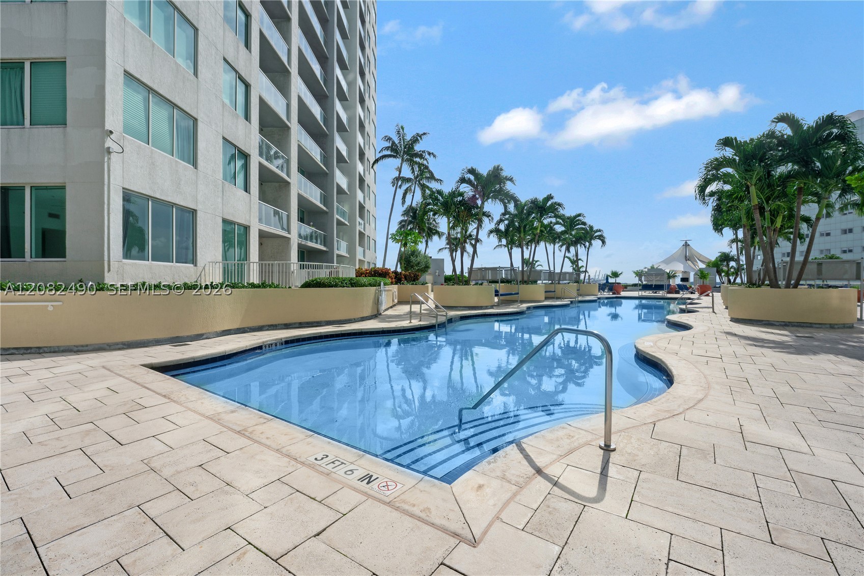 253 NE 2nd St #314, Miami FL 33132