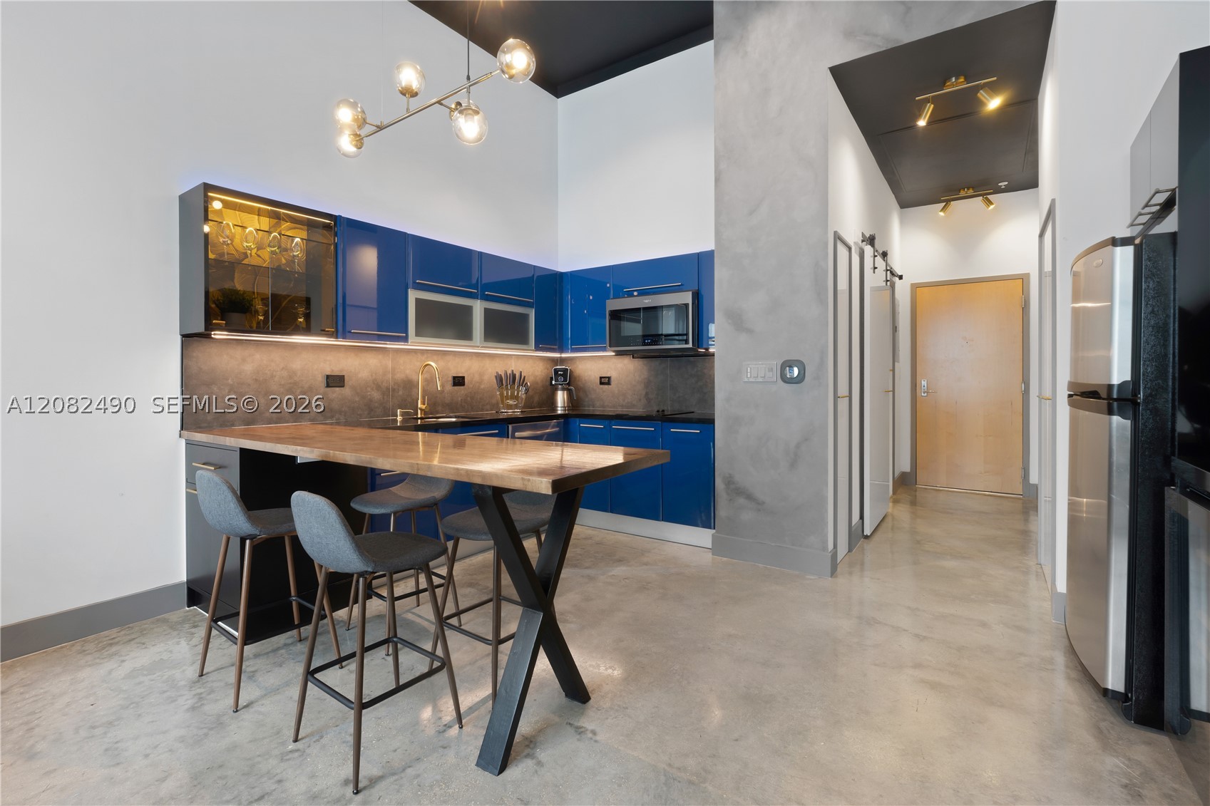 253 NE 2nd St #314, Miami FL 33132