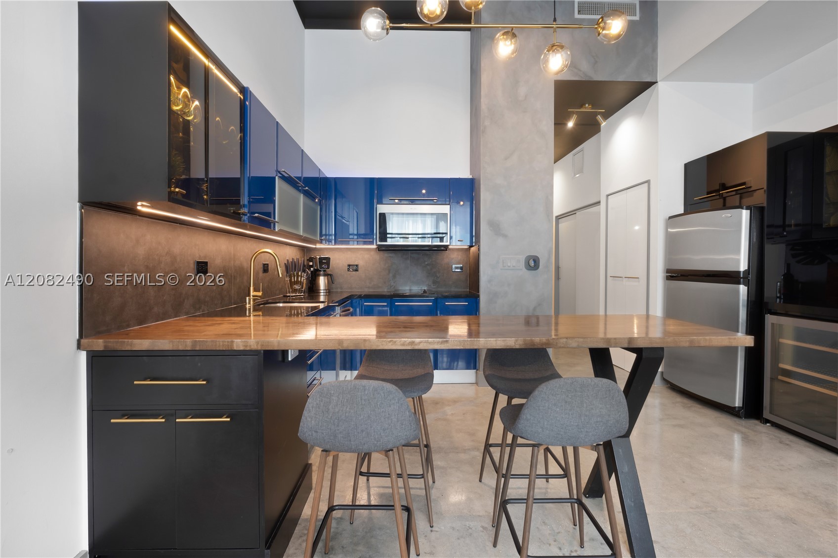 253 NE 2nd St #314, Miami FL 33132