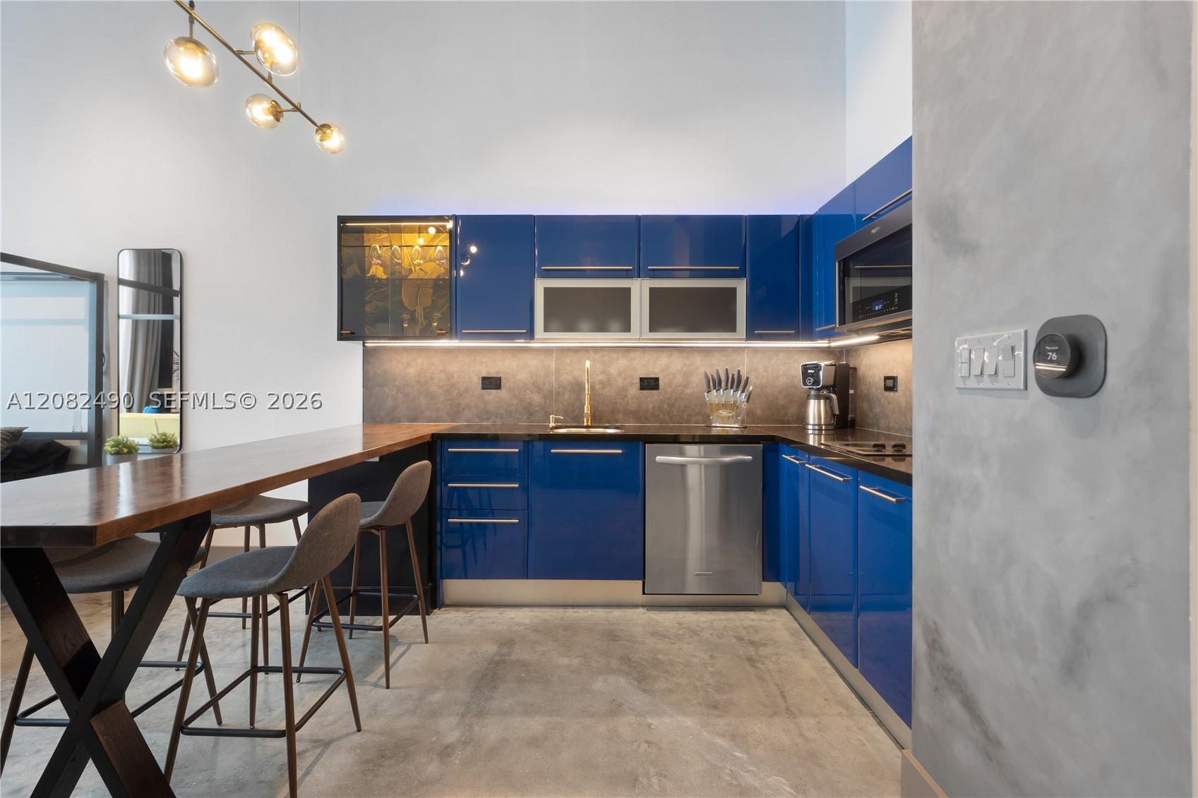 253 NE 2nd St #314, Miami FL 33132