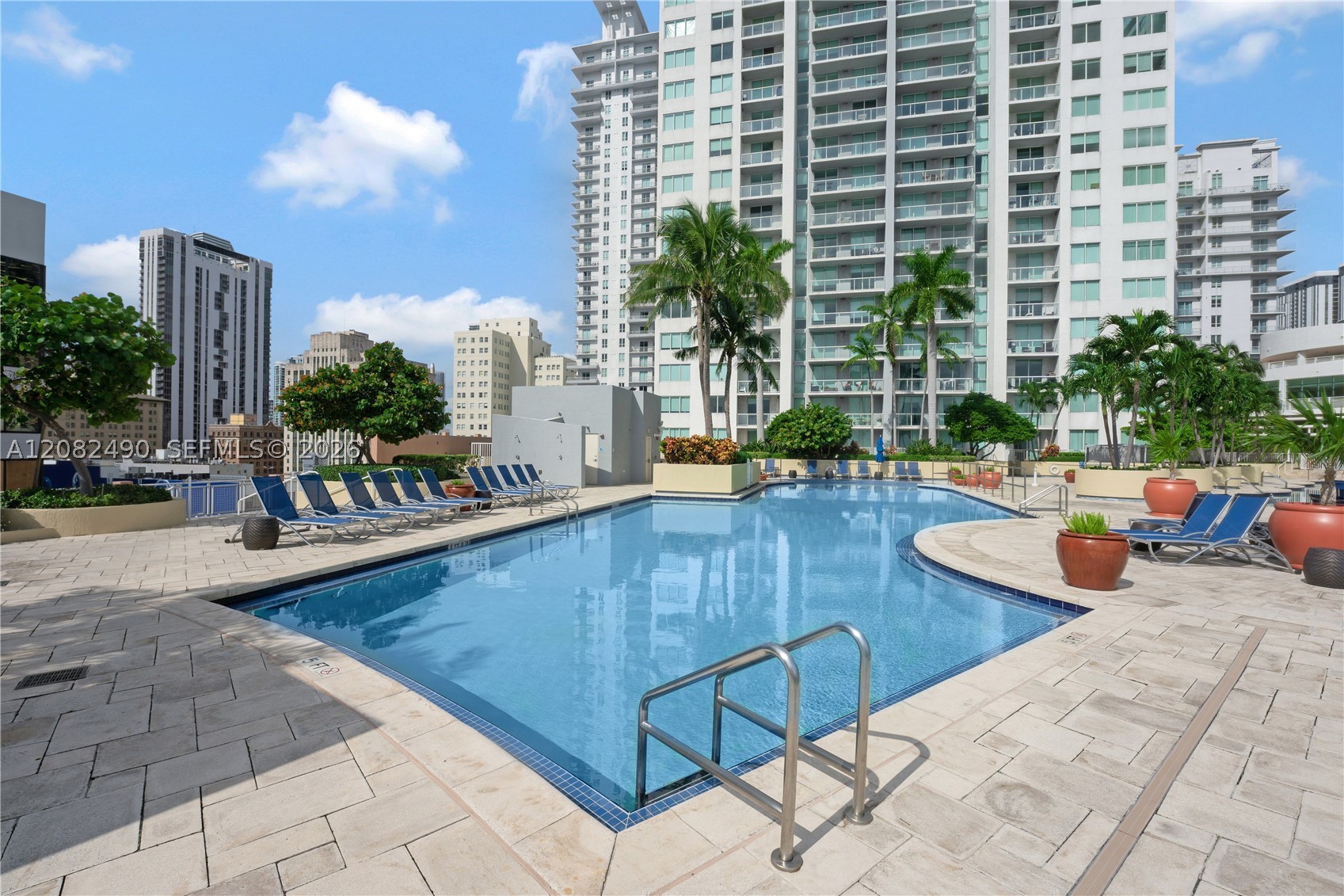 253 NE 2nd St #314, Miami FL 33132