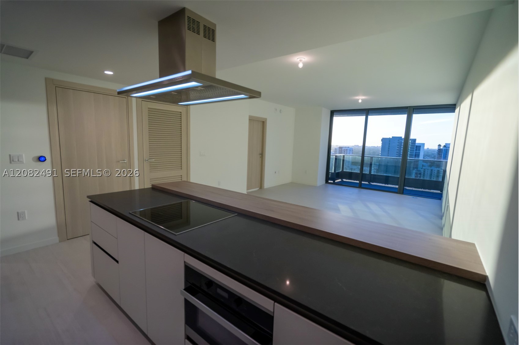 1000 Brickell Plaza #2406, Miami FL 33131