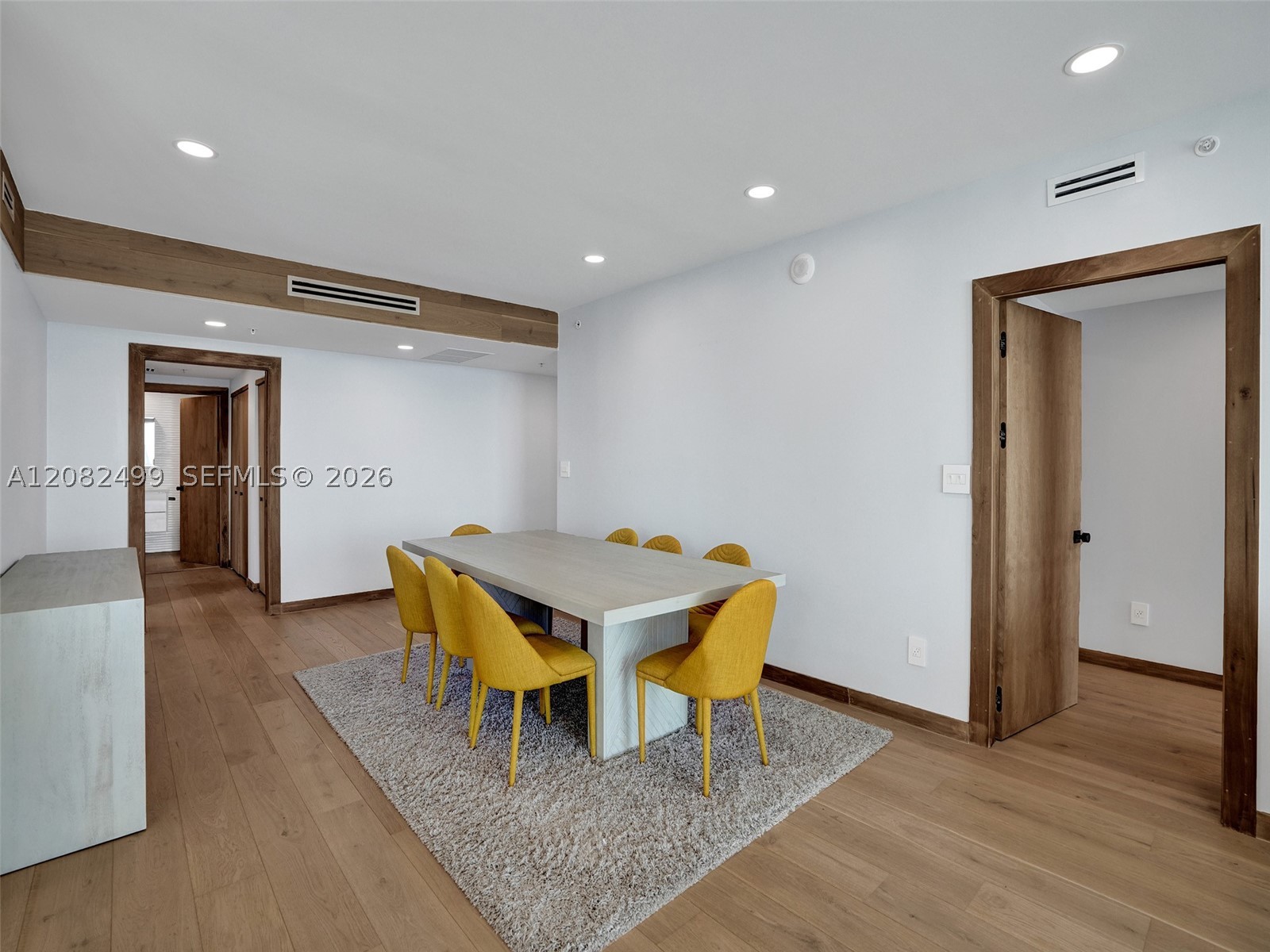 325 S Biscayne Blvd #1423, Miami FL 33131