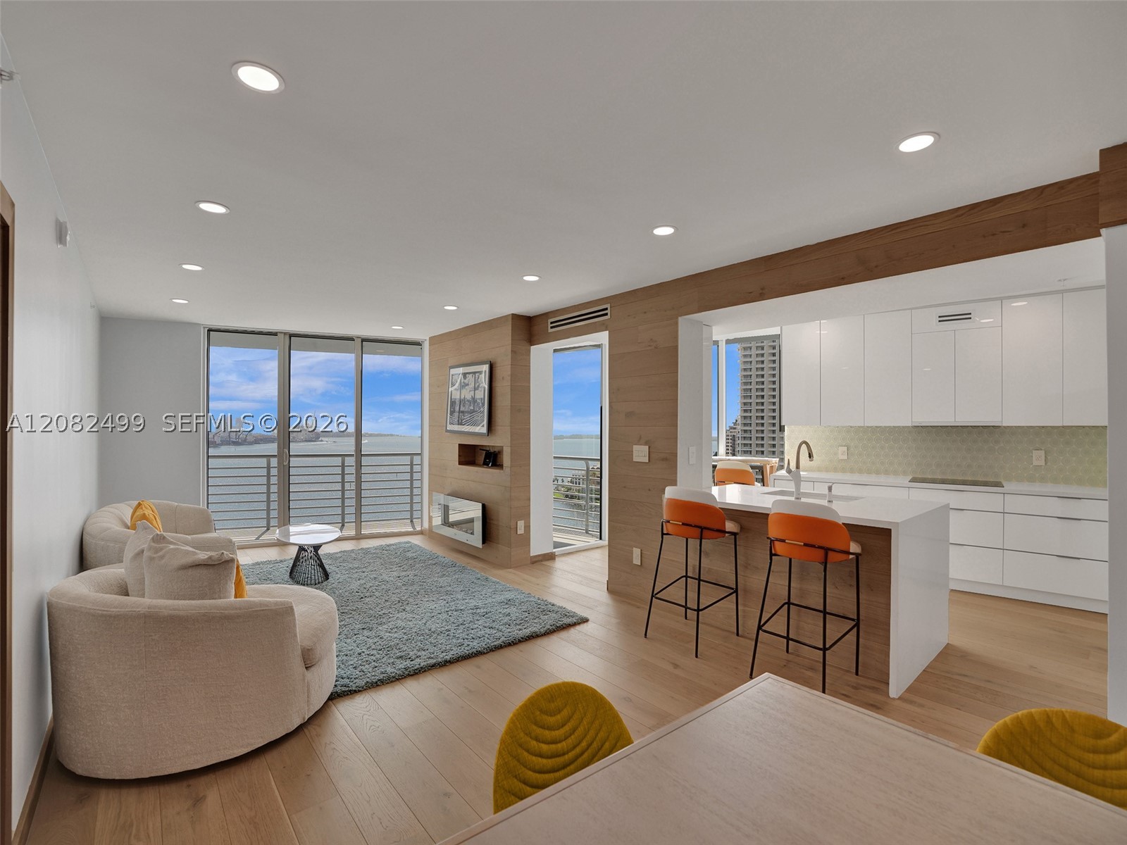325 S Biscayne Blvd #1423, Miami FL 33131