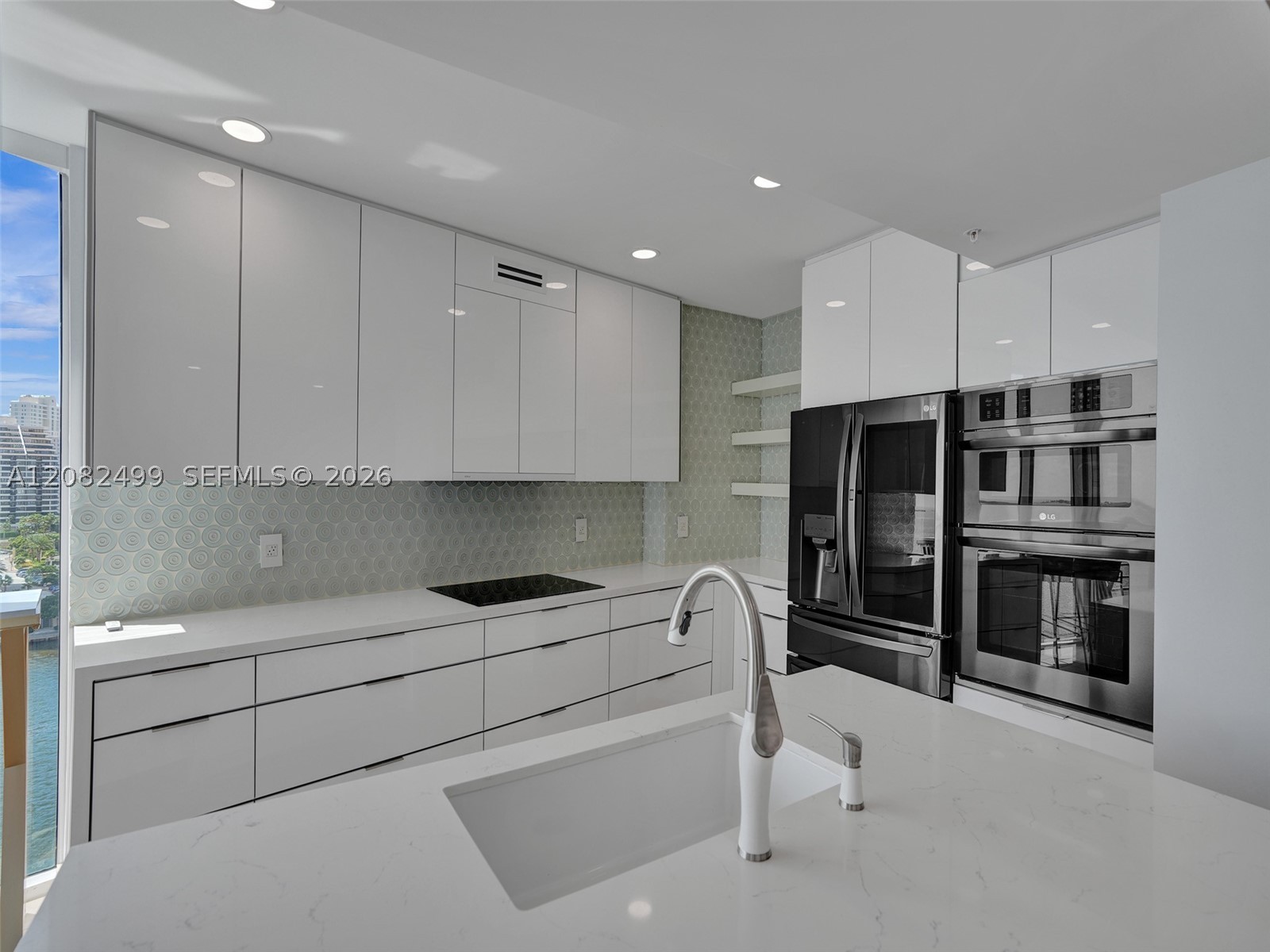 325 S Biscayne Blvd #1423, Miami FL 33131