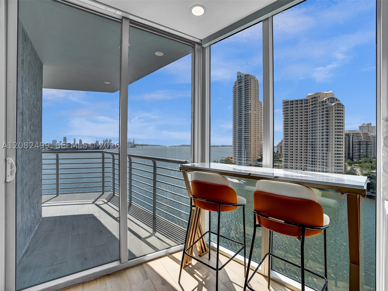 325 S Biscayne Blvd #1423, Miami FL 33131