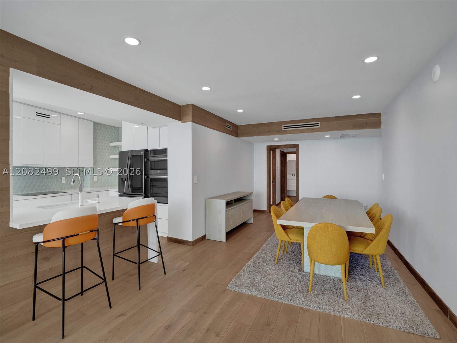 325 S Biscayne Blvd #1423, Miami FL 33131