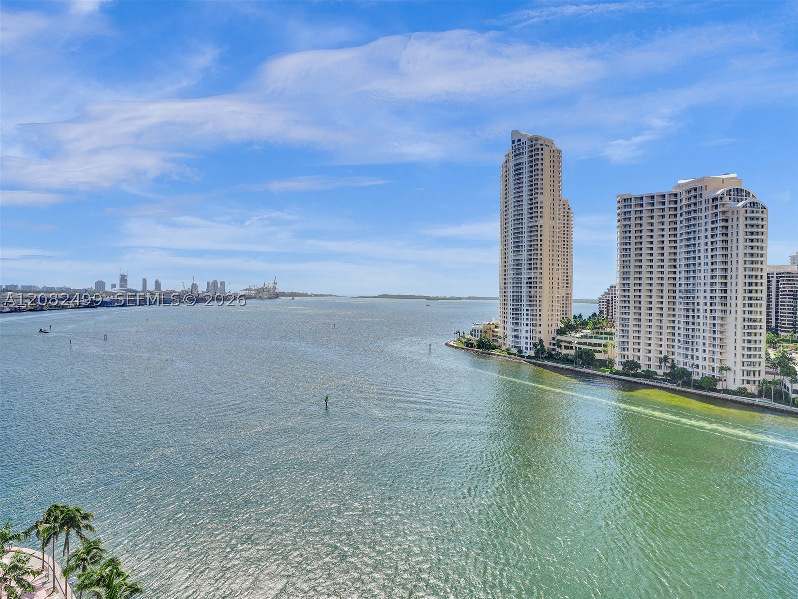 325 S Biscayne Blvd #1423, Miami FL 33131