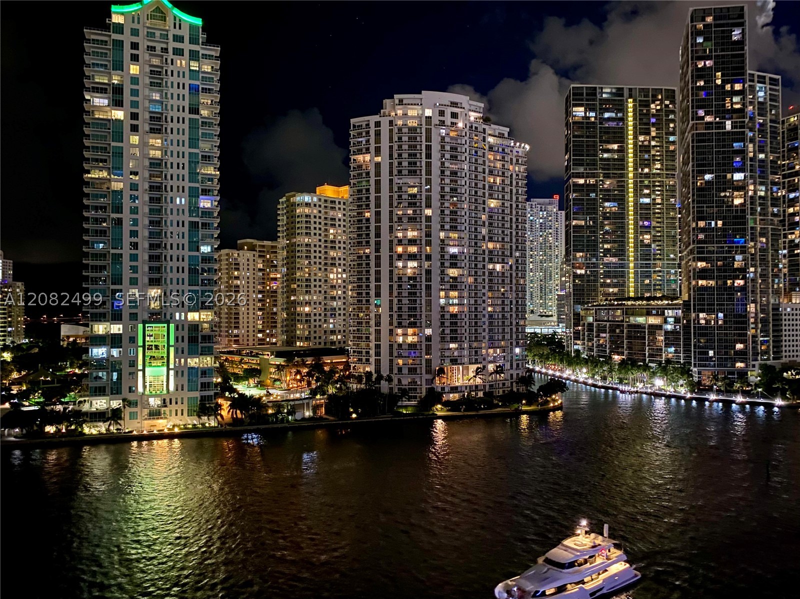325 S Biscayne Blvd #1423, Miami FL 33131