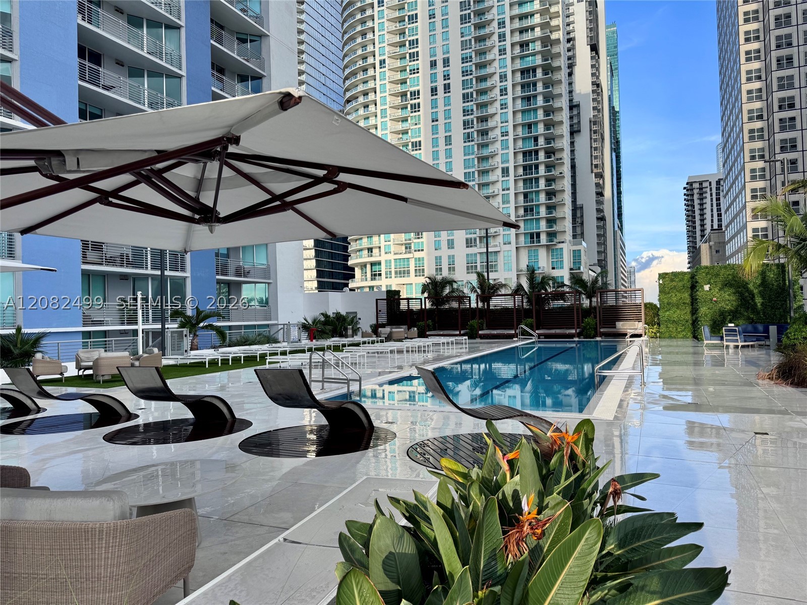 325 S Biscayne Blvd #1423, Miami FL 33131