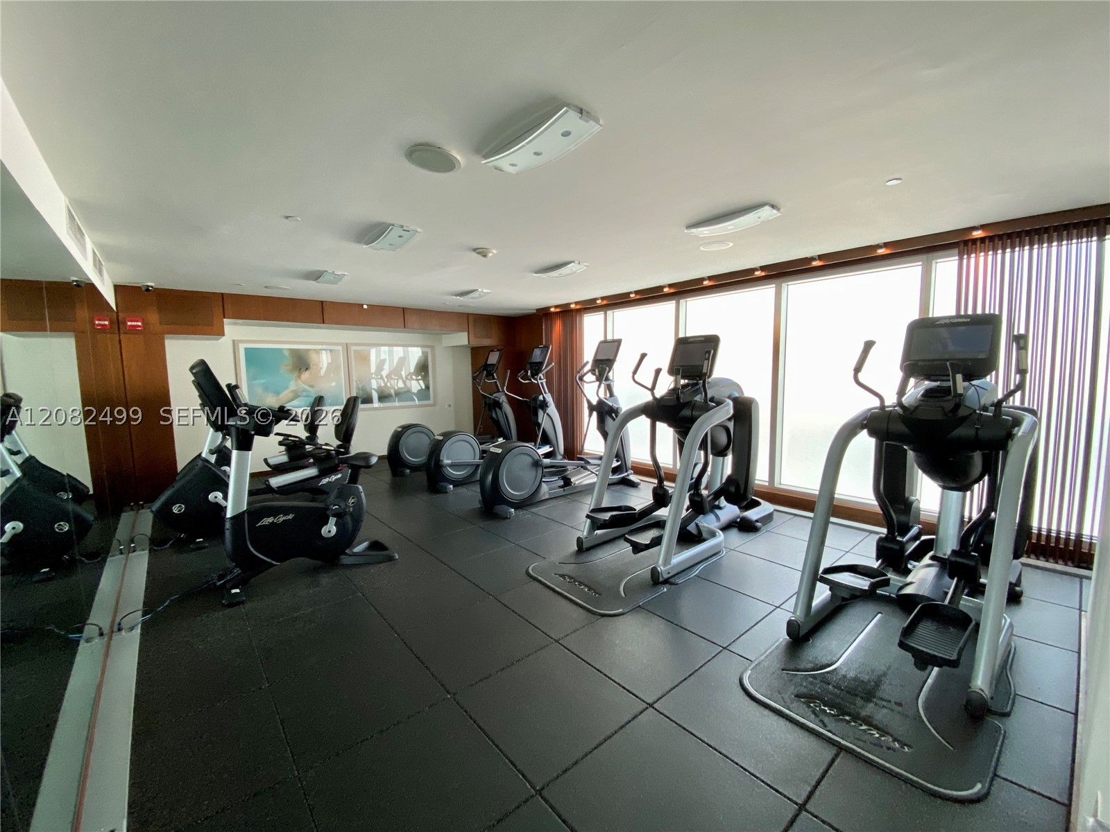 325 S Biscayne Blvd #1423, Miami FL 33131