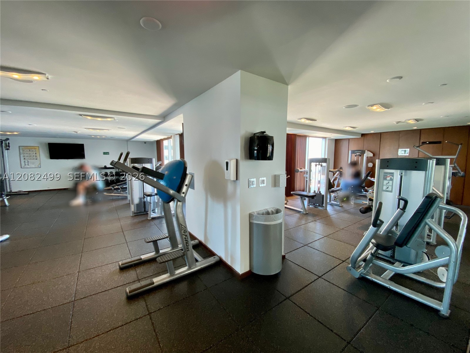 325 S Biscayne Blvd #1423, Miami FL 33131