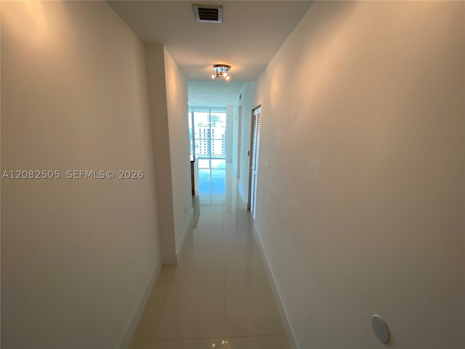 79 SW 12 ST #3810-S, Miami FL 33130
