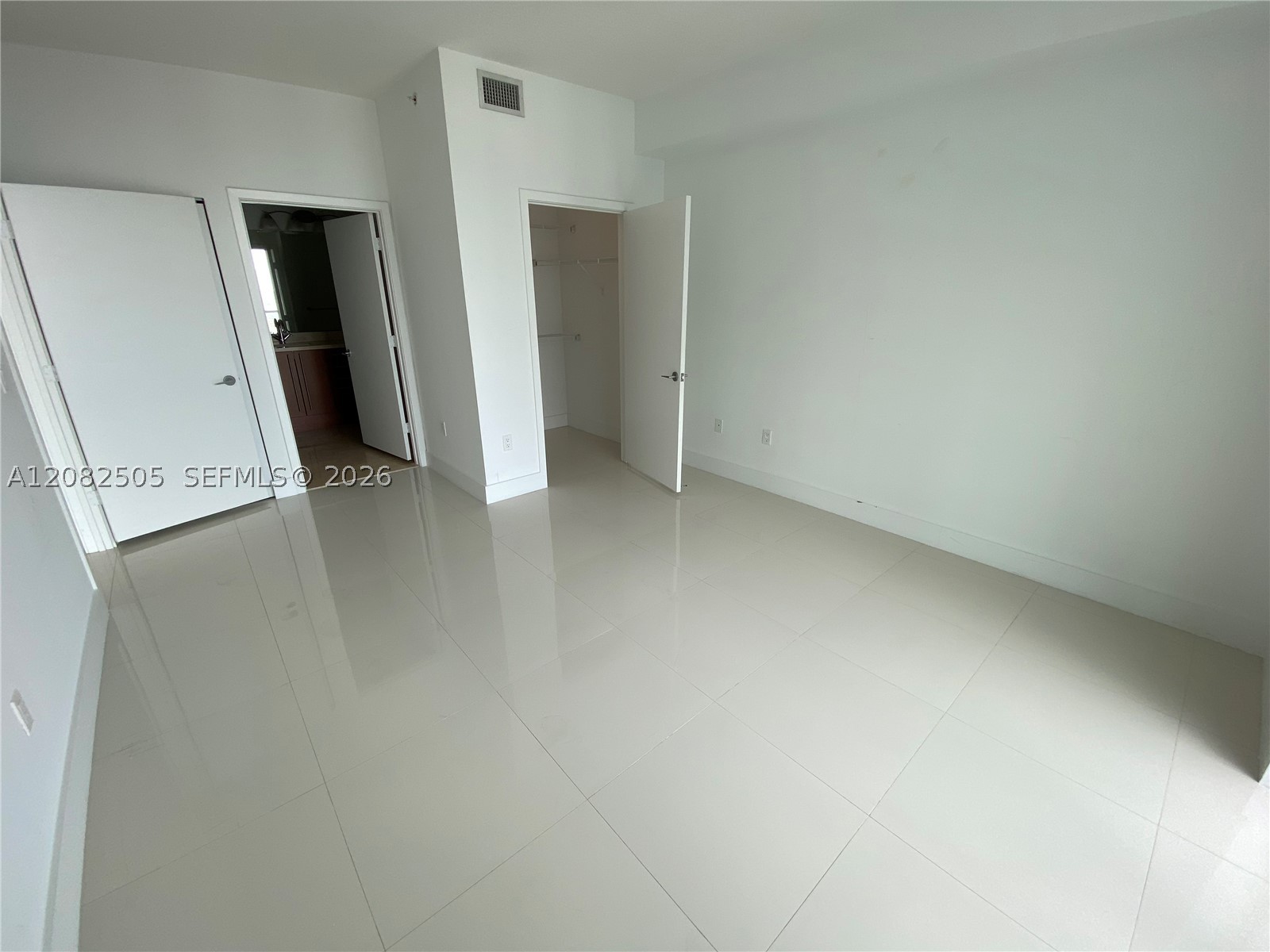 79 SW 12 ST #3810-S, Miami FL 33130